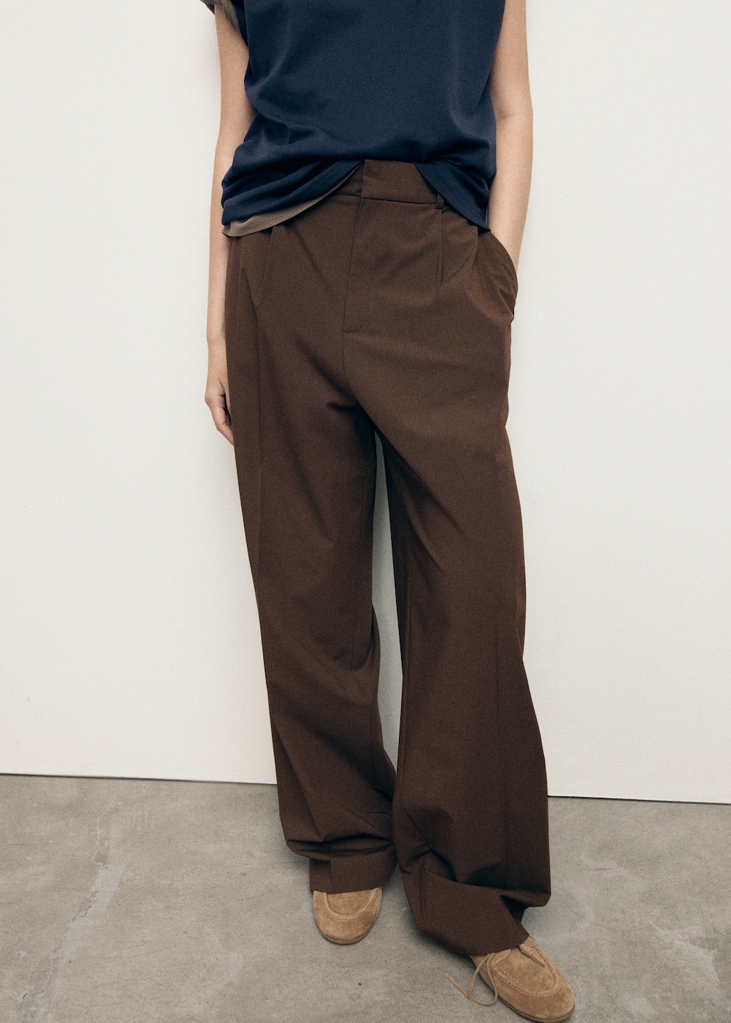 Low-rise wide-leg pants