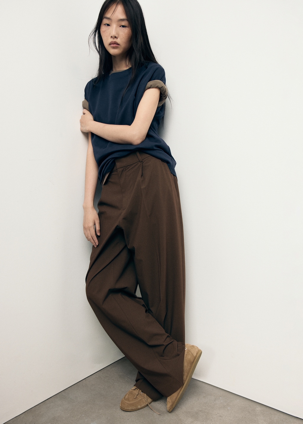 Low-rise wide-leg pants