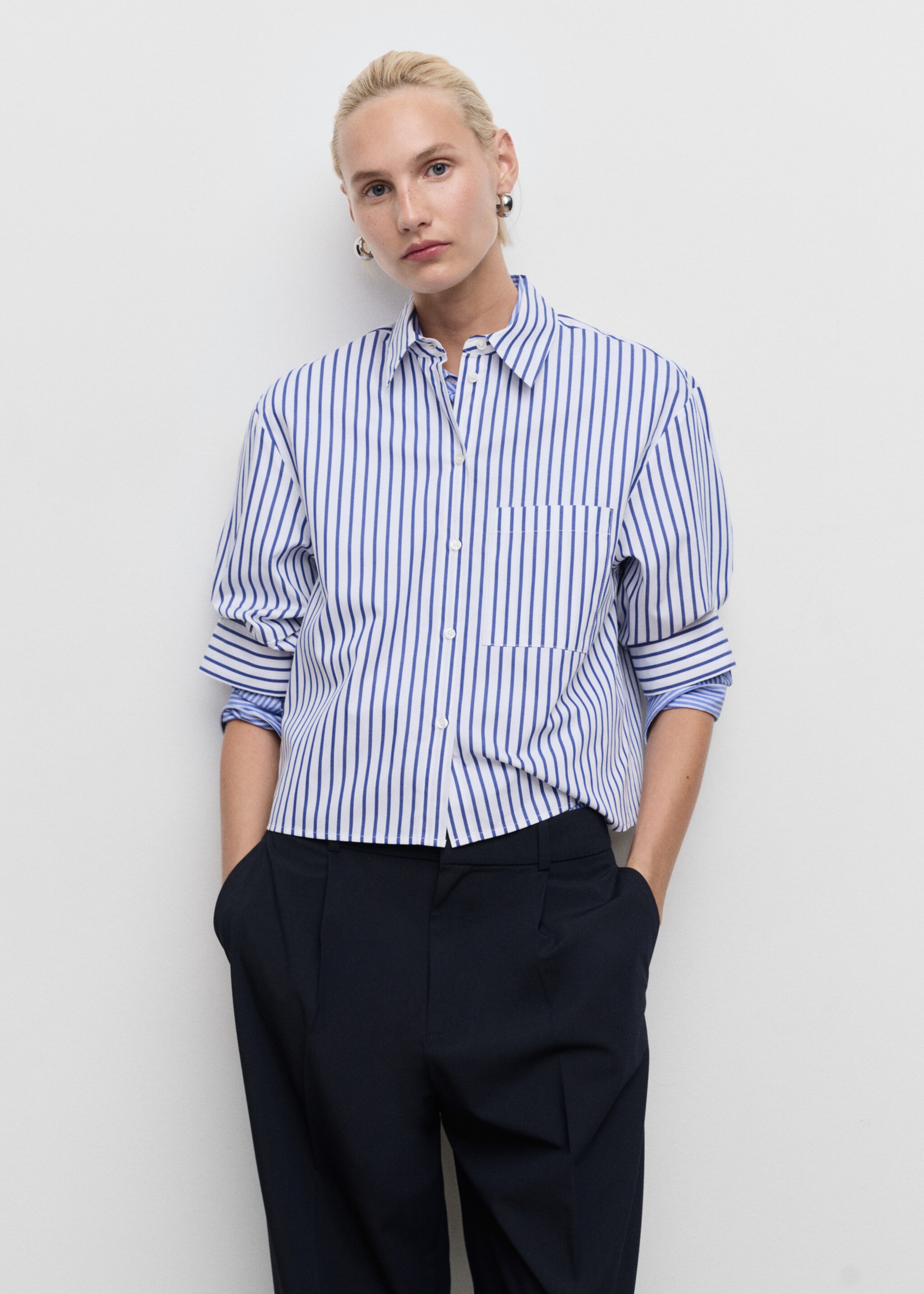 Low-rise wide-leg trousers - Details of the article 6, Navy. Ref: 17094096-00.