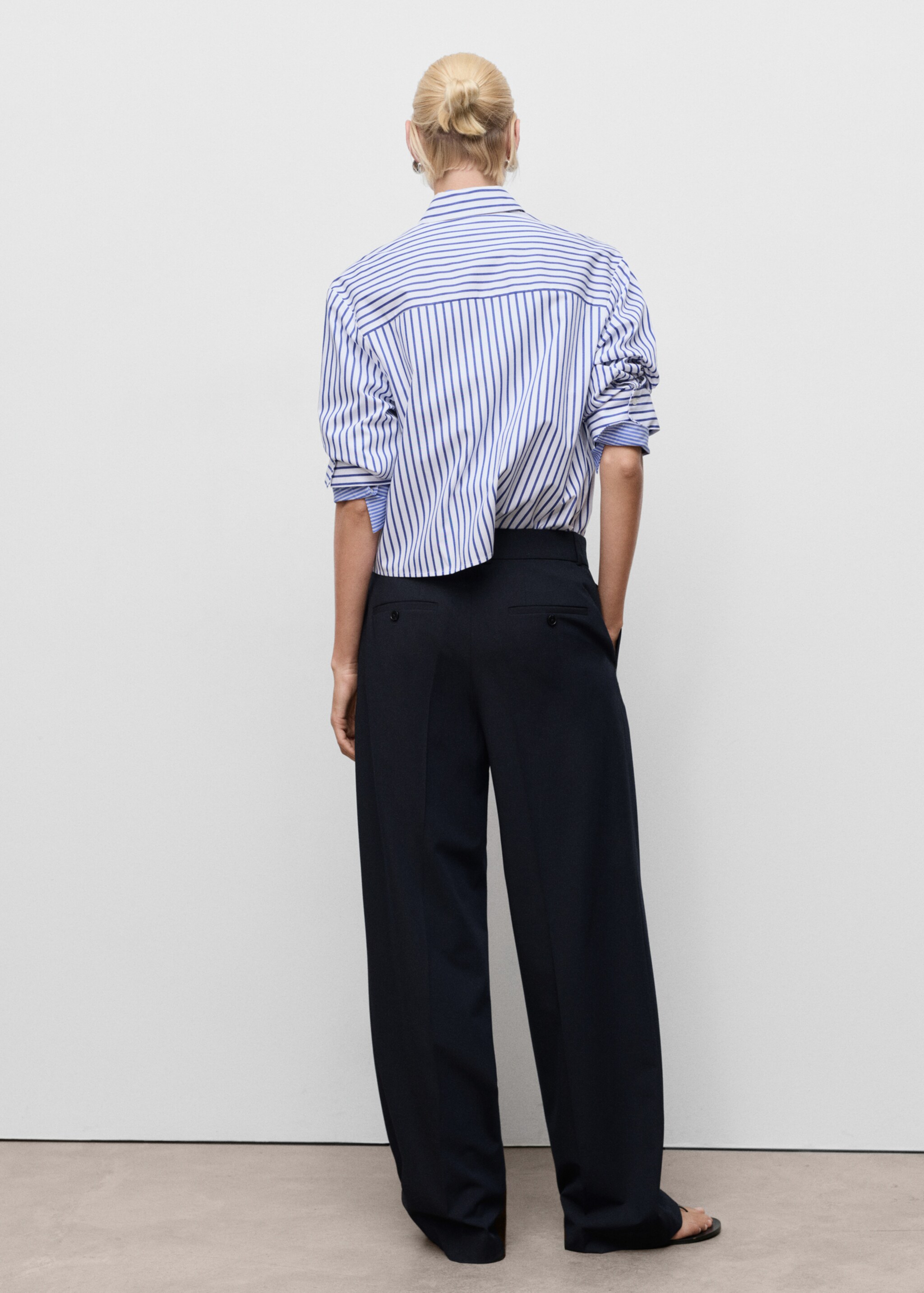 Low-rise wide-leg trousers - Reverse of the article, Navy. Ref: 17094096-00.