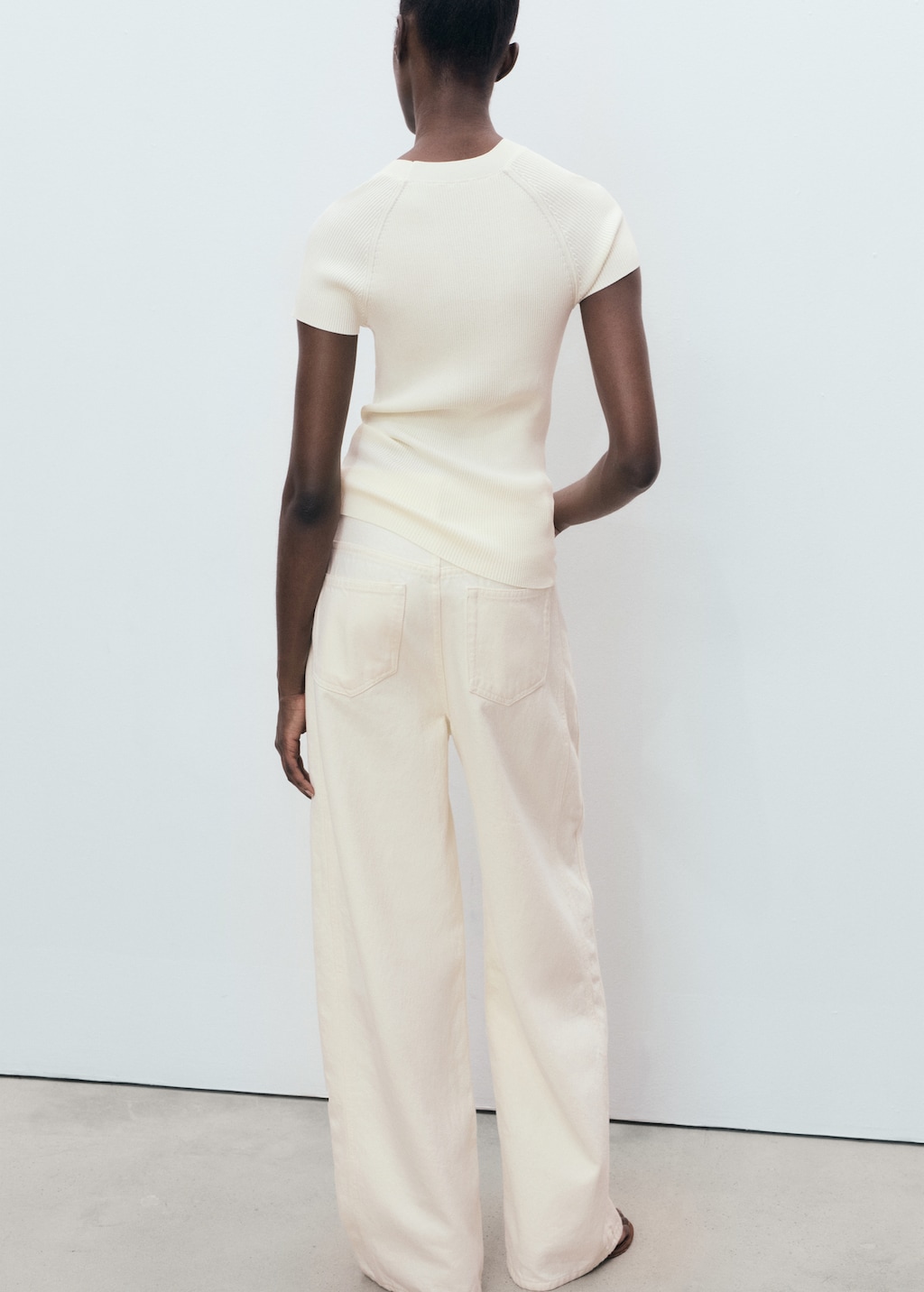 Ribbed-knit short-sleeved sweater