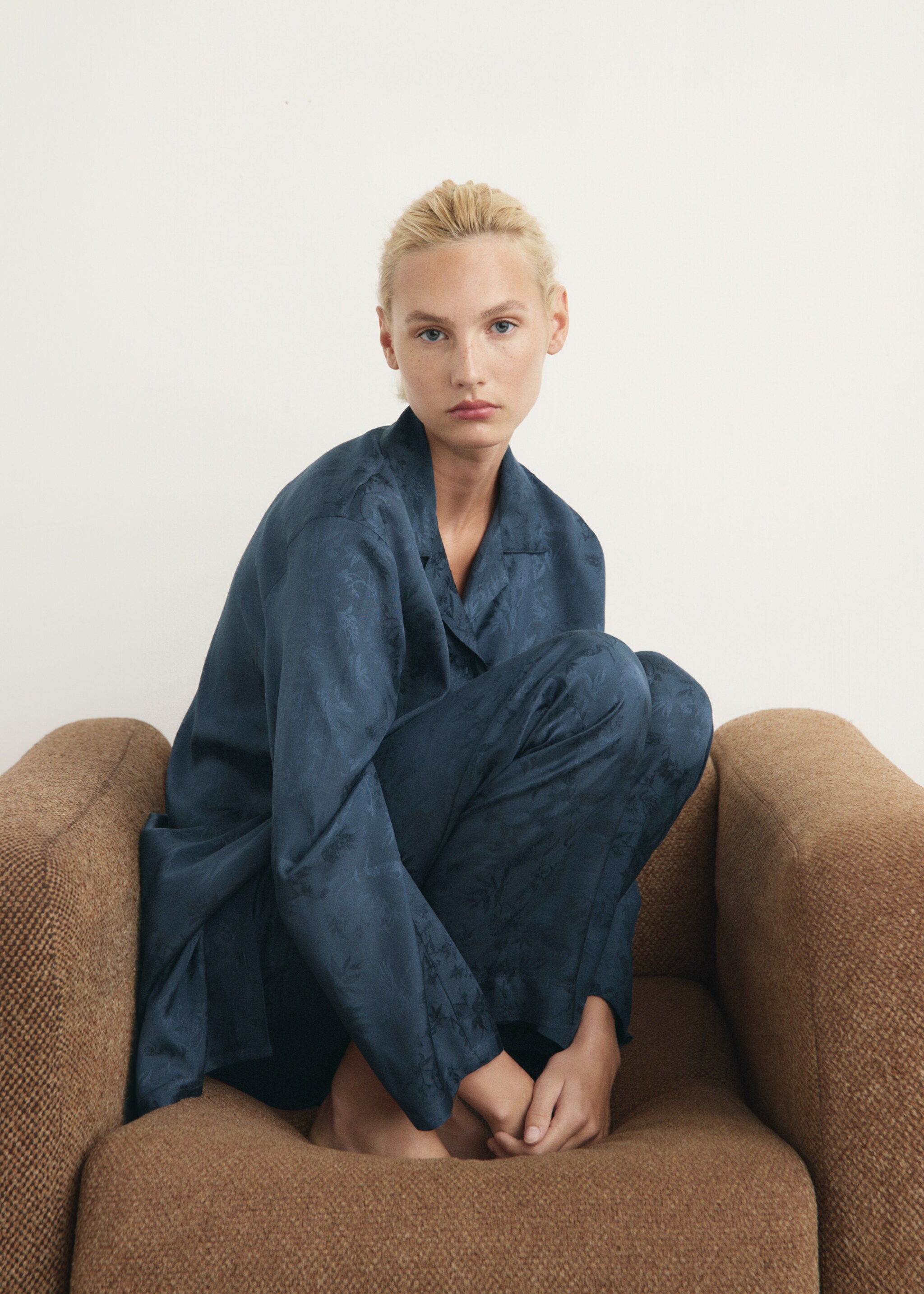 Camisa pijama jacquard satén - Detalle del artículo 2, Azul noche. Ref: 17094106-00.