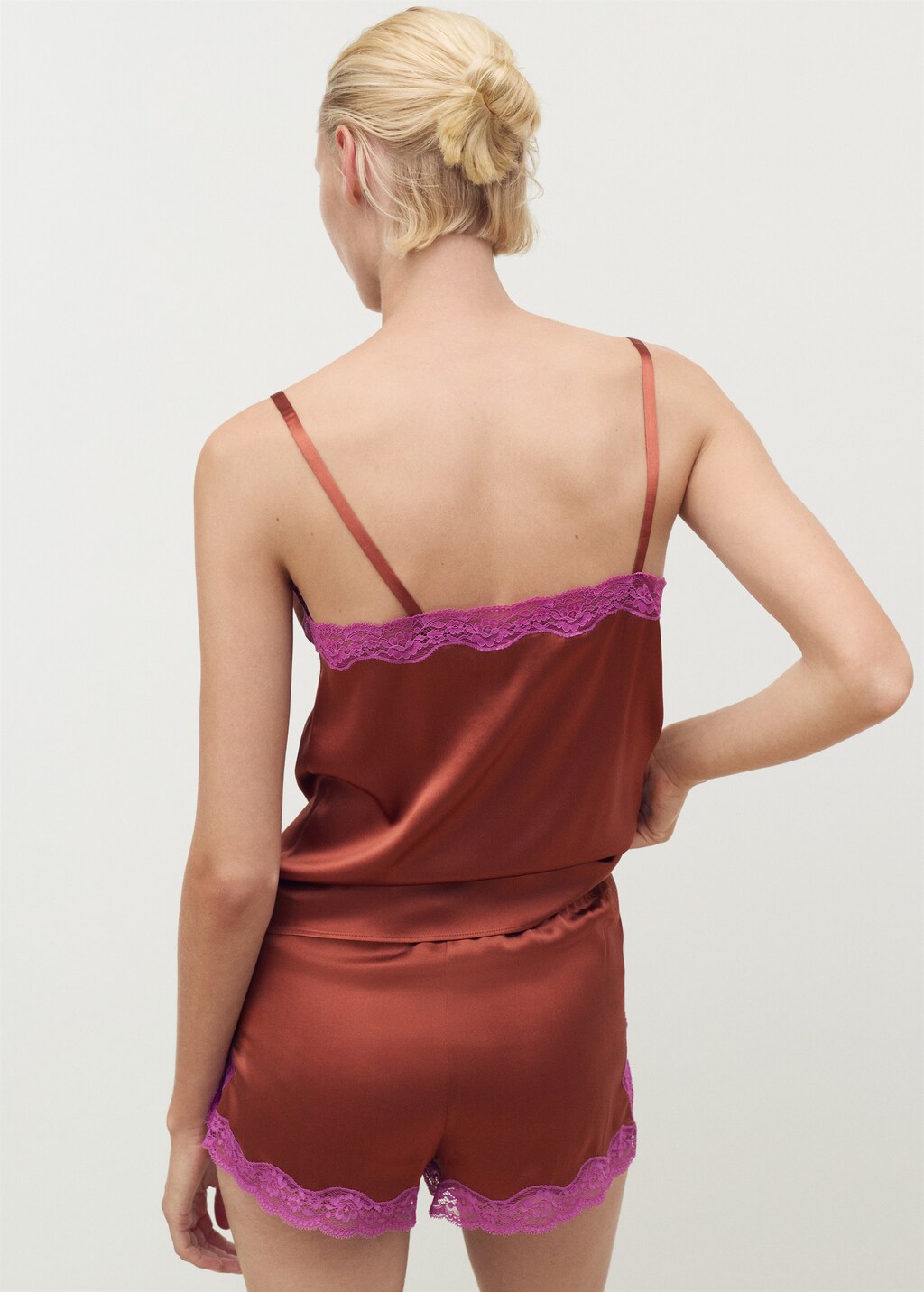 Silk shorts with contrasting lace trim