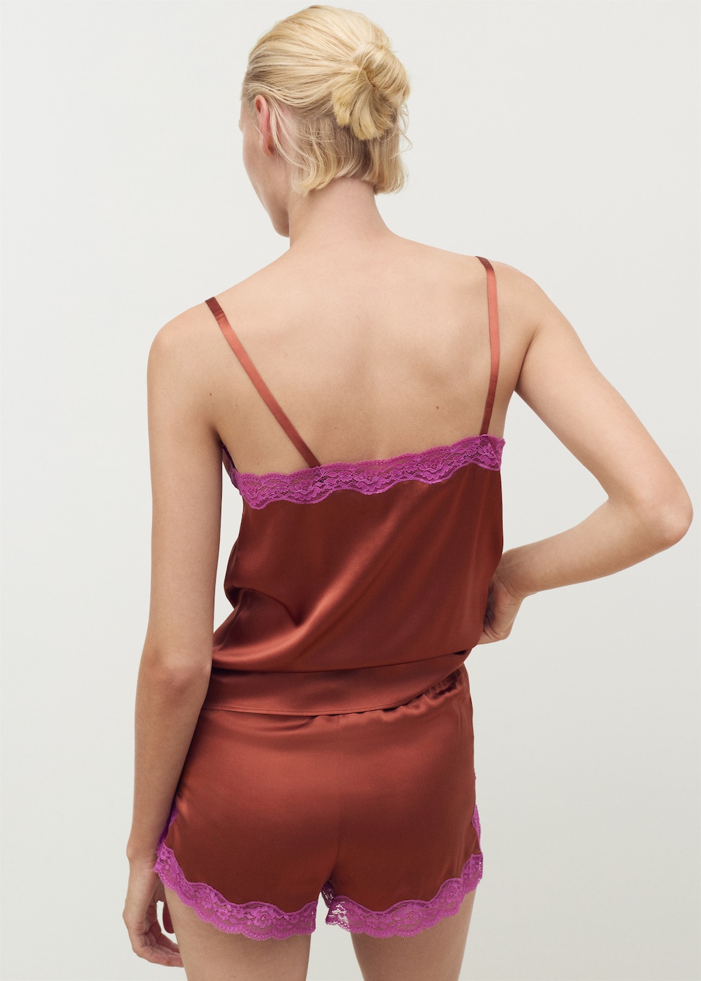 Silk shorts with contrasting lace trim