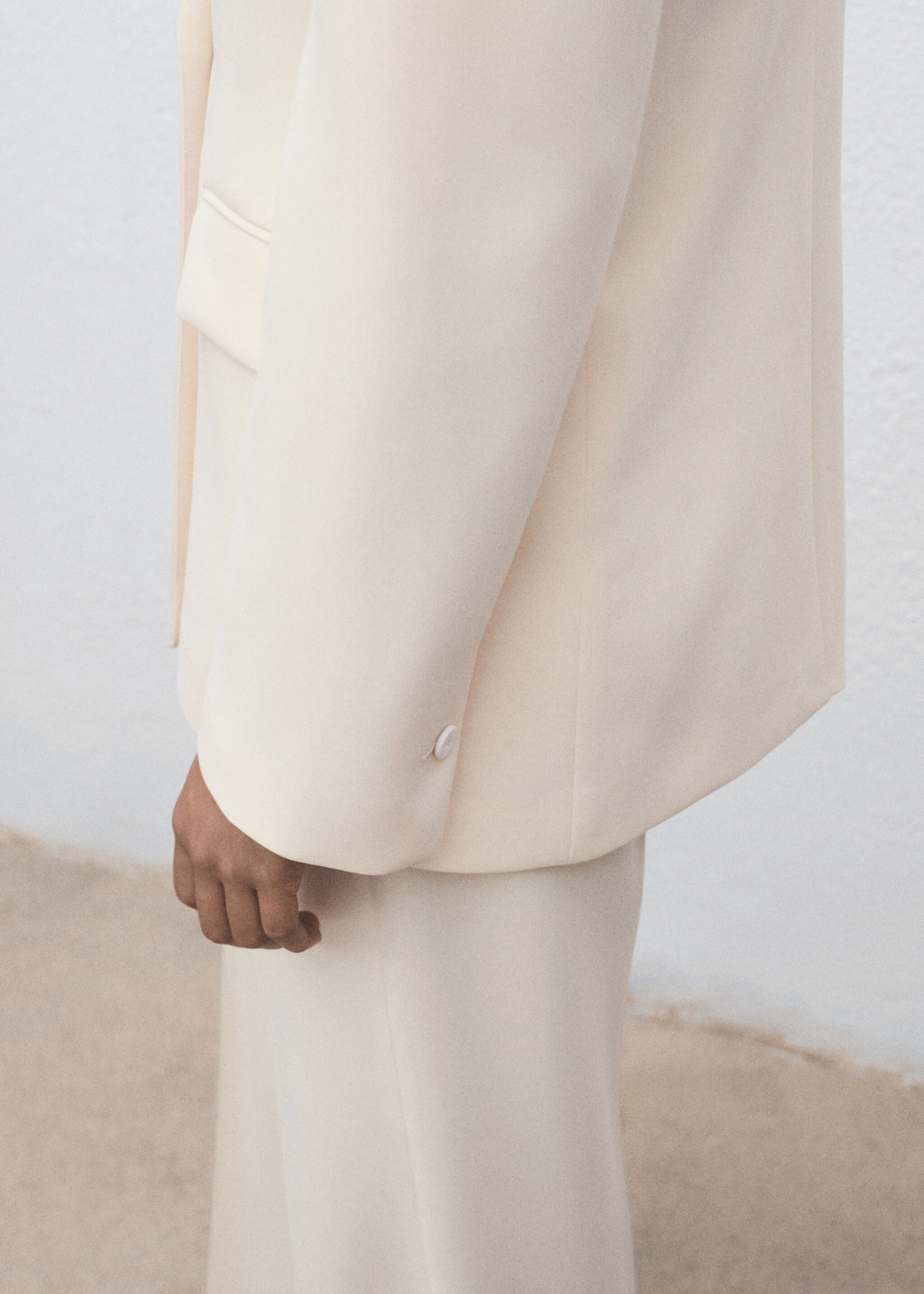 Double-breasted suit jacket - Details of the article 1