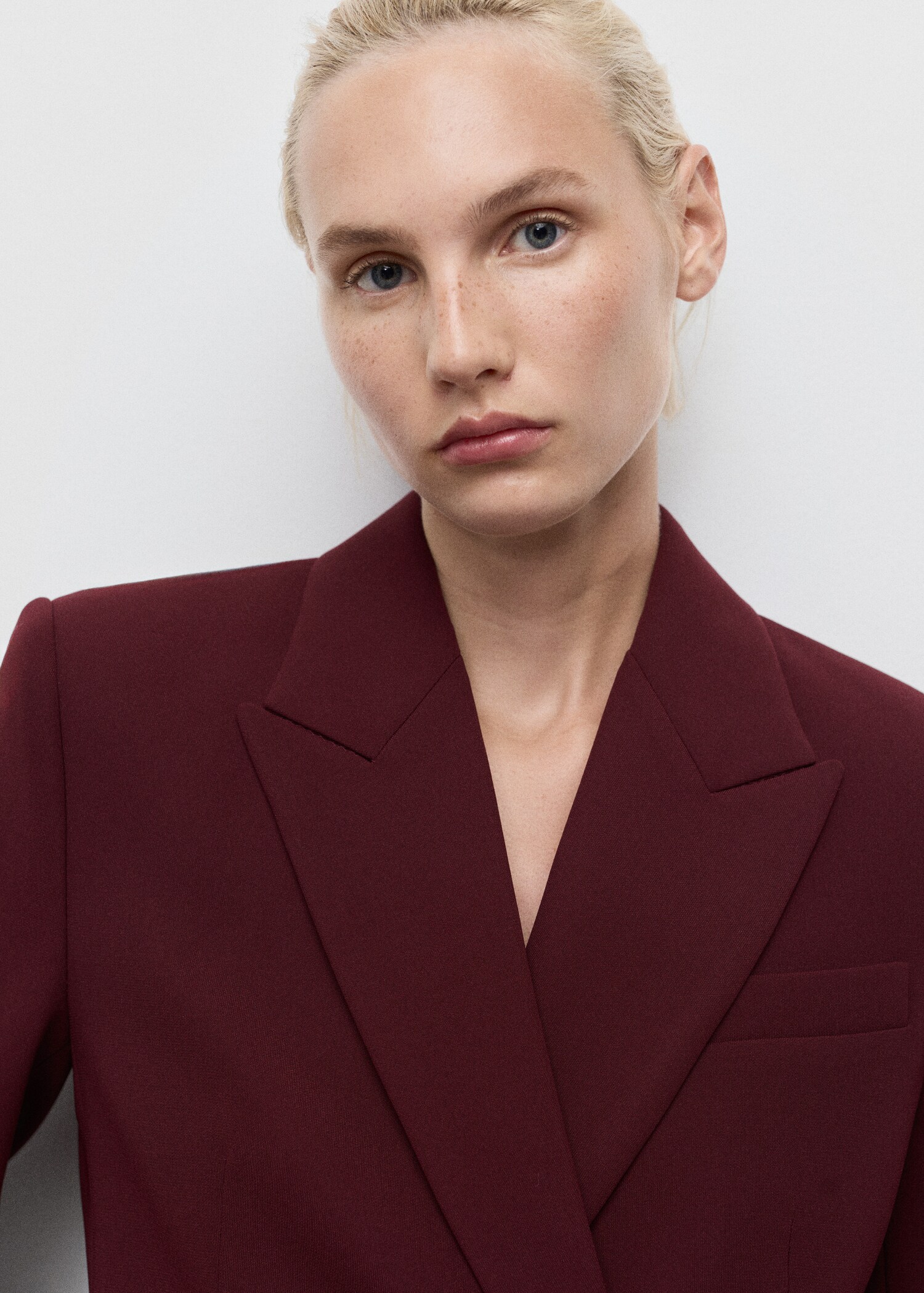 Double-breasted suit jacket - Details of the article 1