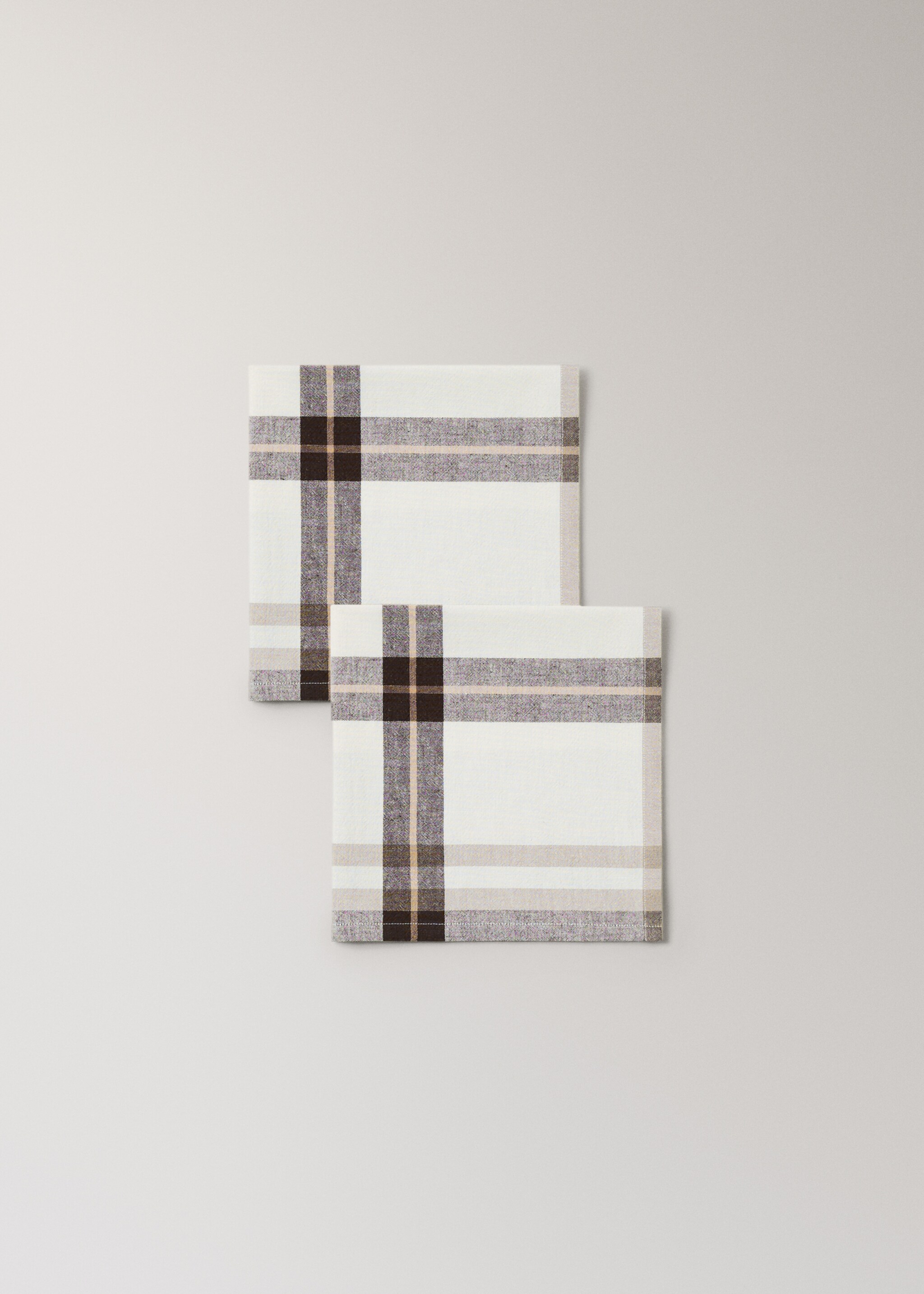 Cotton linen check-print napkin - Details of the article 1, Chocolate. Ref: 17094125-00.