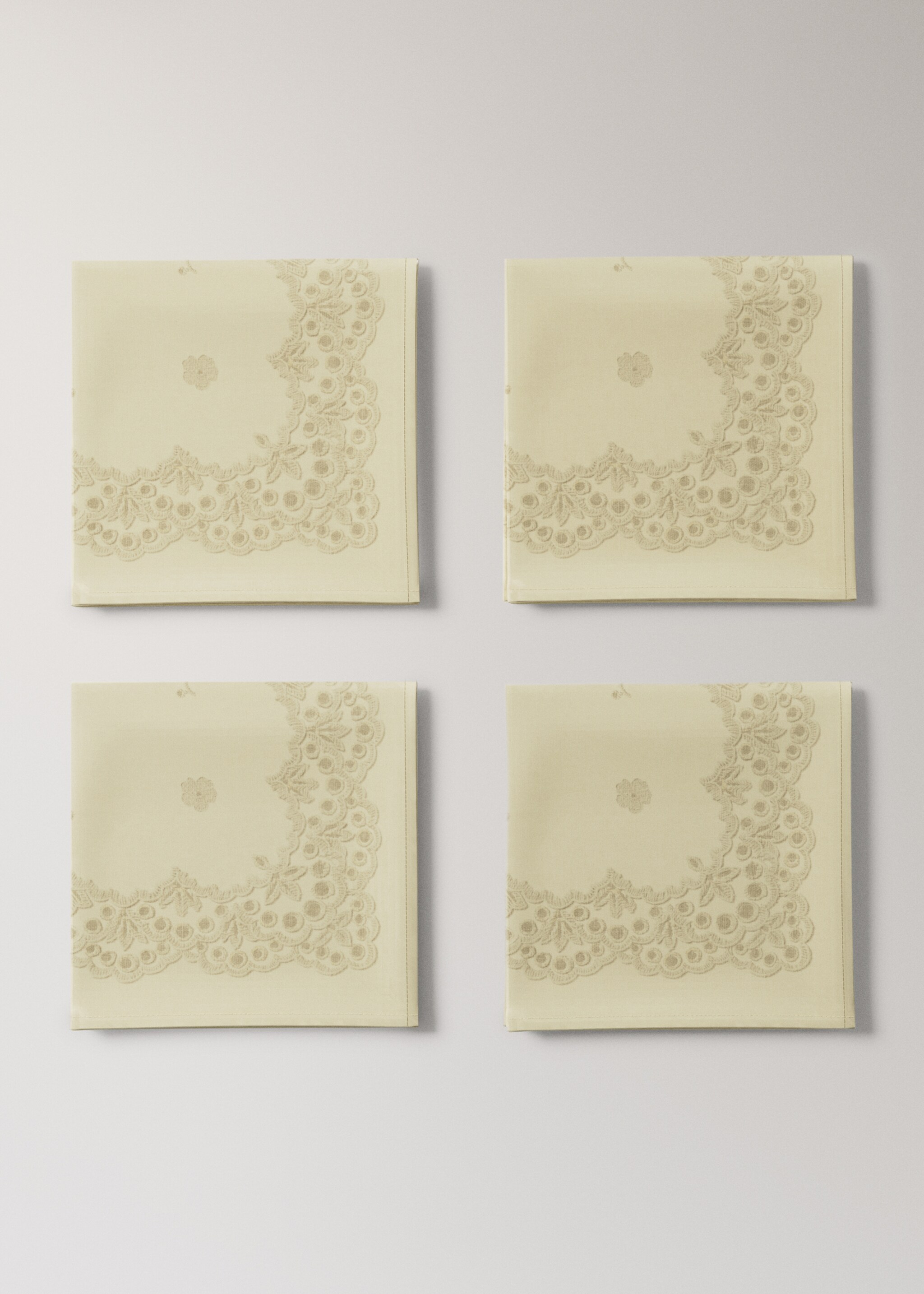 Napkin pizzo - Medium plane, Sand. Ref: 17094127-00.