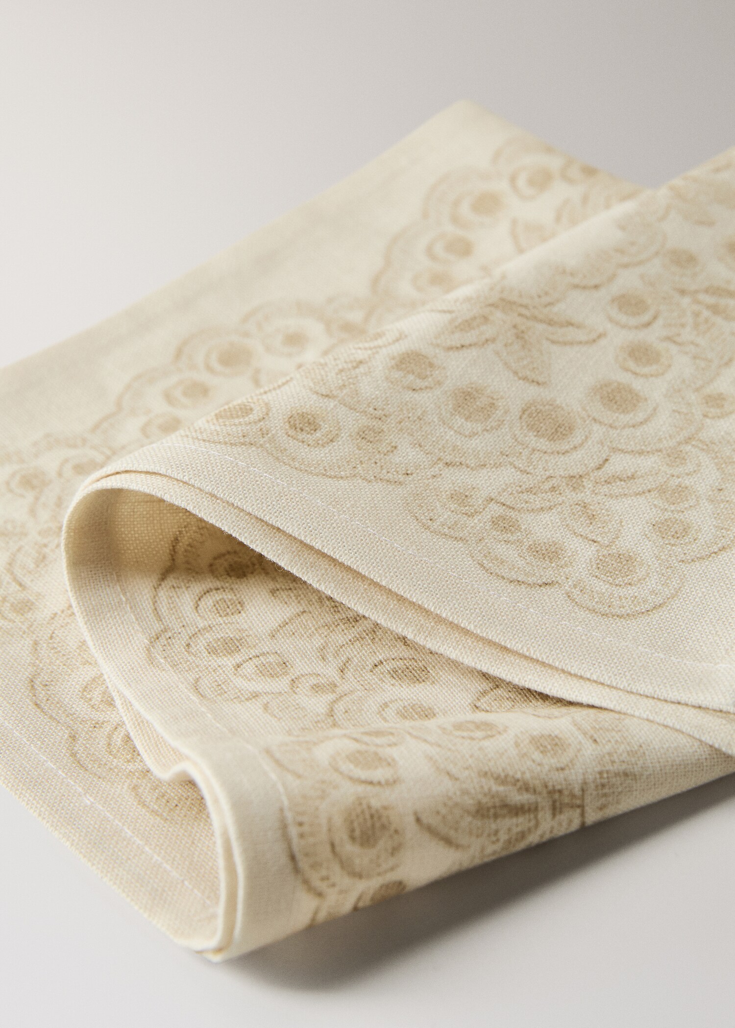 Linen napkins with floral pattern - Details of the article 2