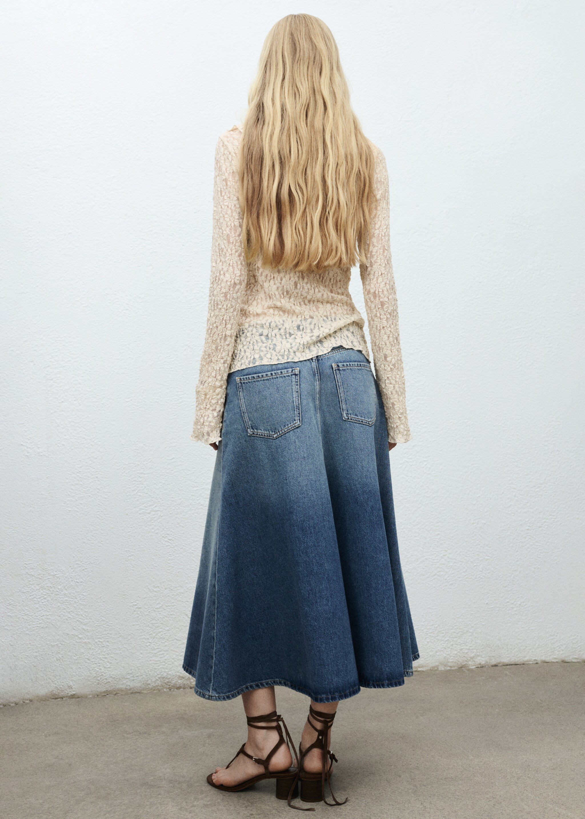 Jupe midi en jean - Verso de l’article, Bleu moyen. Ref: 17094138-00.