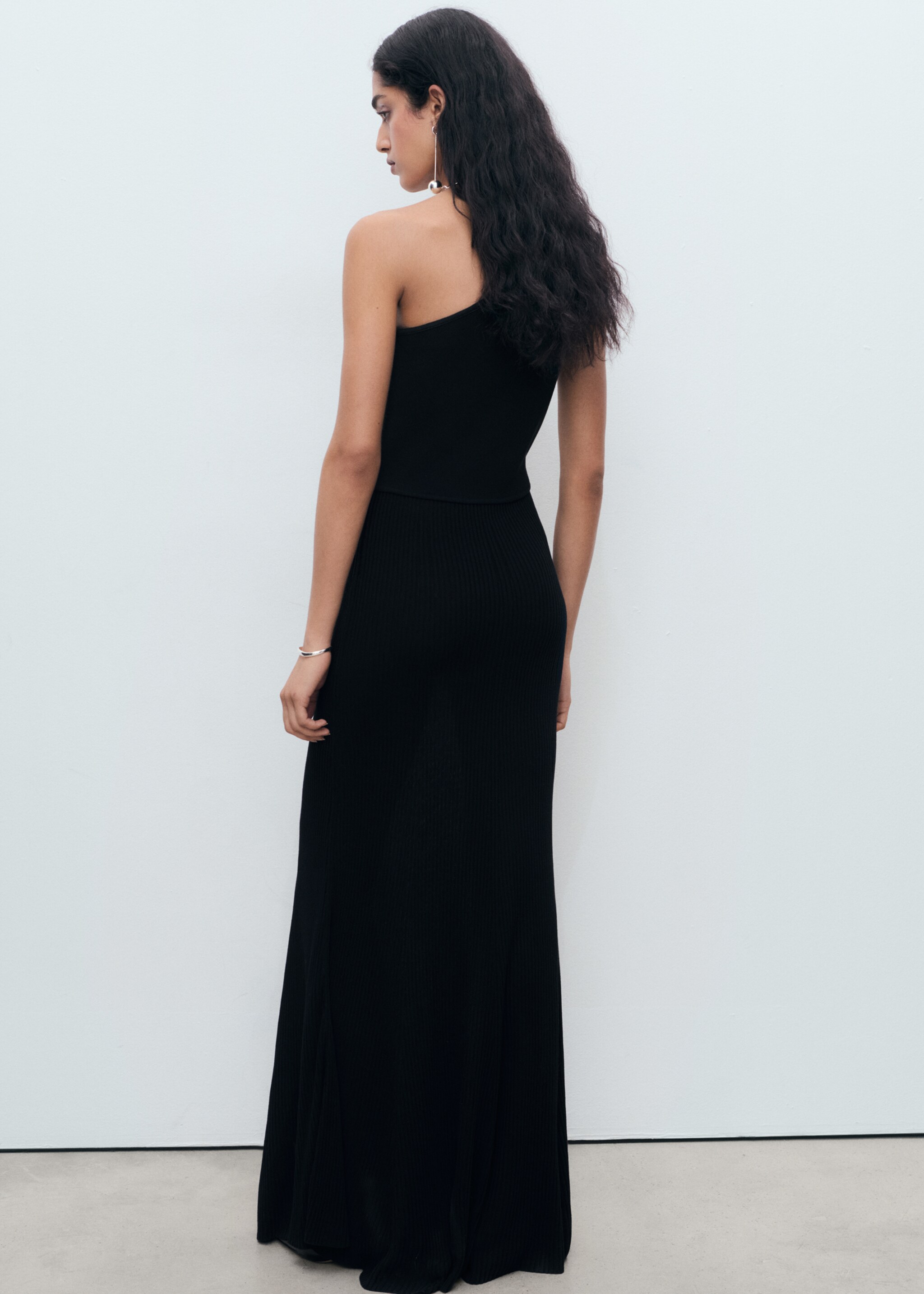 Asymmetrical combined-knit dress - Reverse of the article, Black. Ref: 17094139-00.