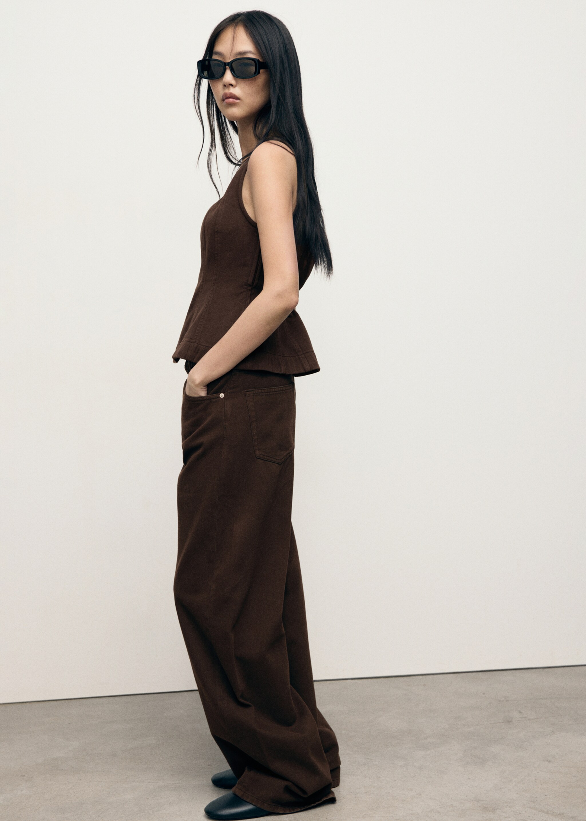 Flared denim top - Details of the article 6, Chocolate. Ref: 17094140-00.