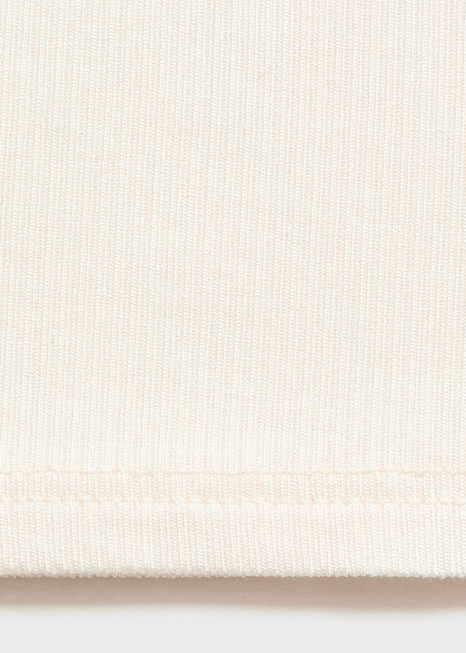 Perforated neckline top - Details of the article 0