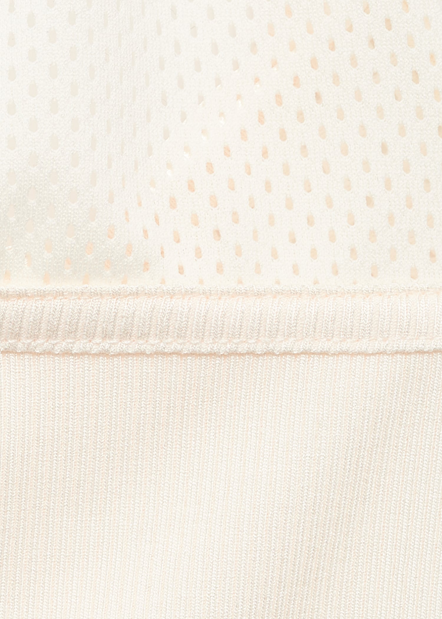 Perforated neckline top - Details of the article 8