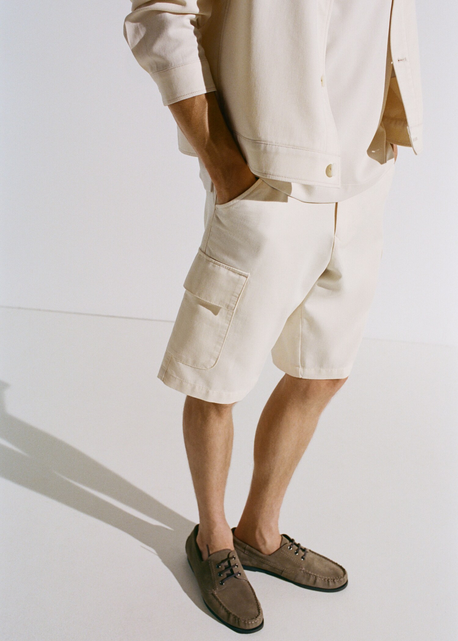 Cotton and lyocell cargo shorts - Details of the article 5