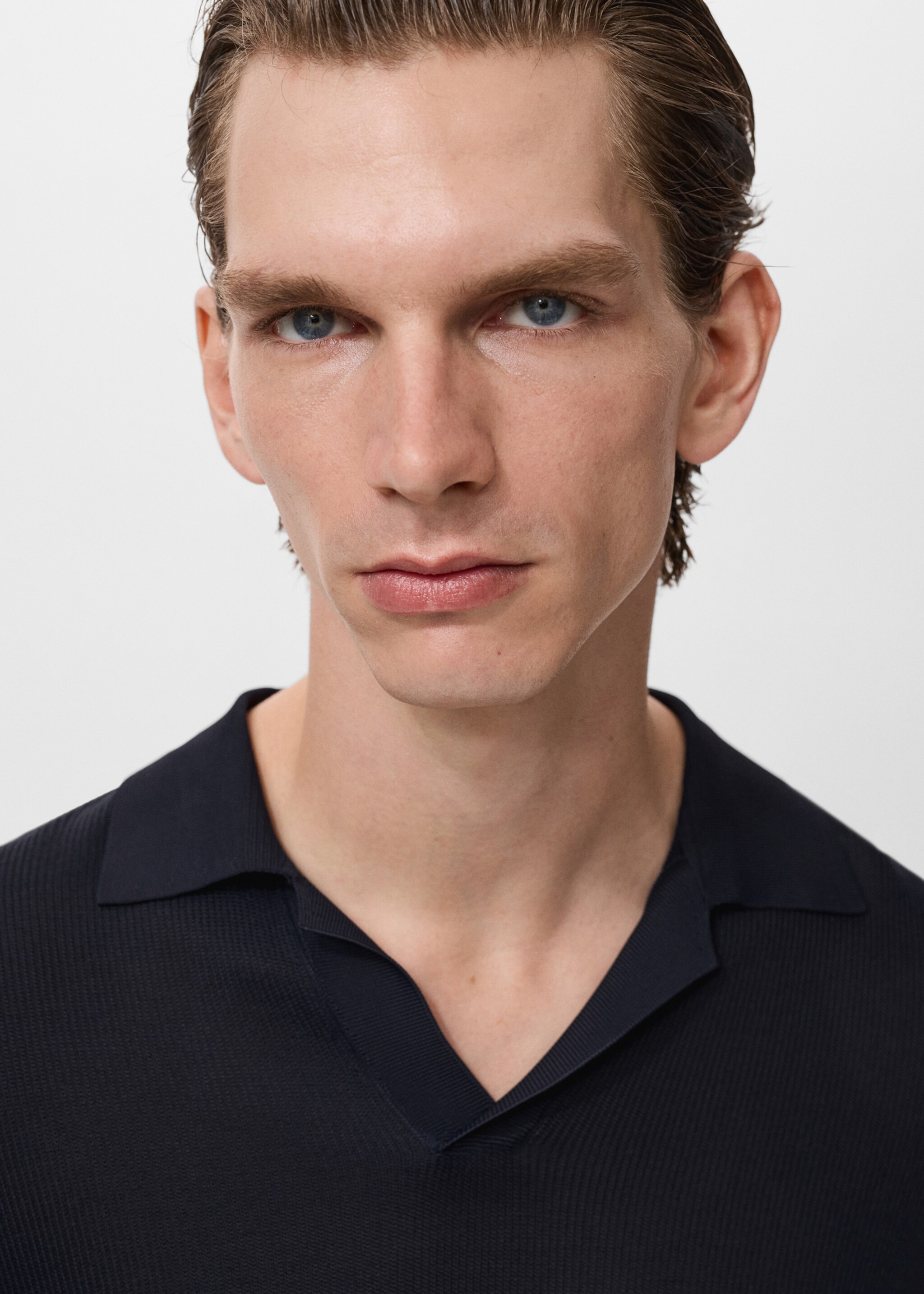 Dun katoenen gebreid poloshirt - Detail van het artikel 1