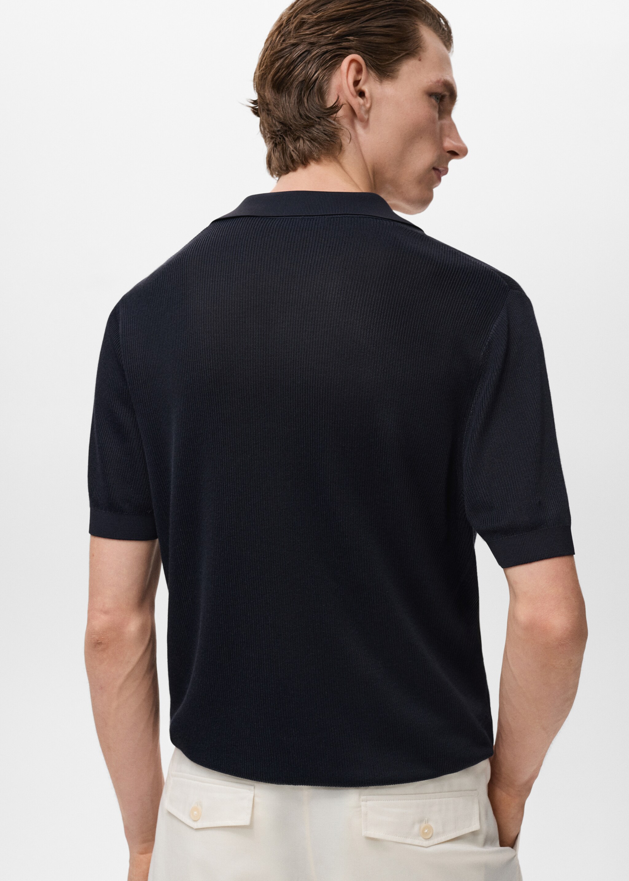 Dun katoenen gebreid poloshirt - Achterkant van het artikel