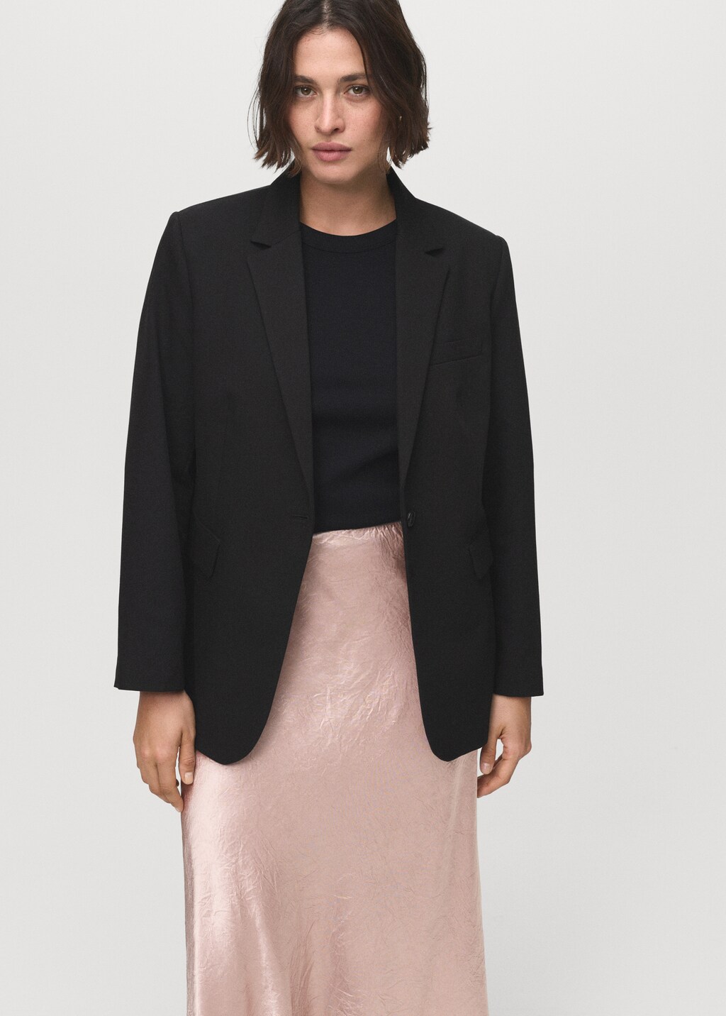 Mango Wrinkled-effect satin skirt