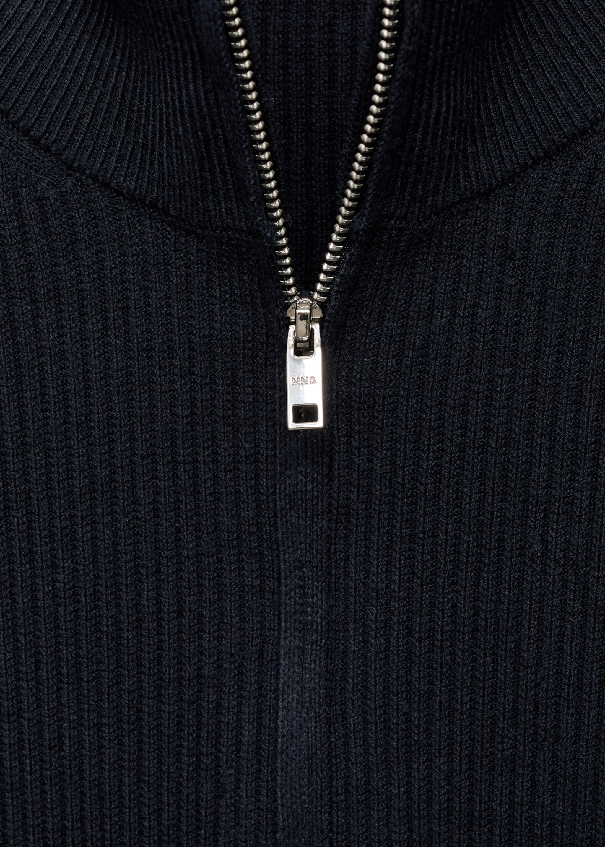 Pull-over maille côtelée col zippé - Détail de l'article 8, Bleu marine. Ref: 17094427-00.