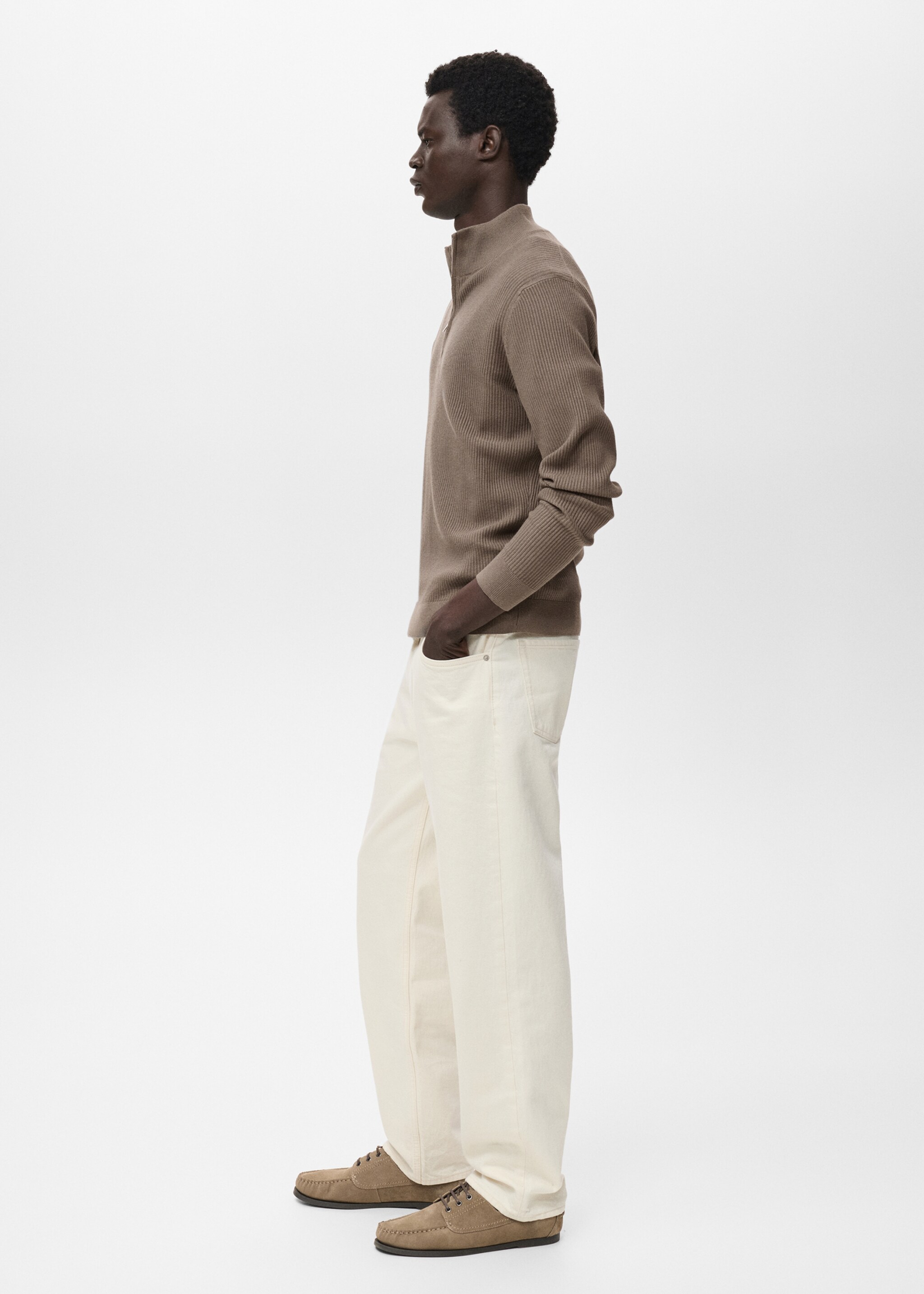 Ribbed sweater with zip neck - Details of the article 2, Mink Grey. Ref: 17094427-00.