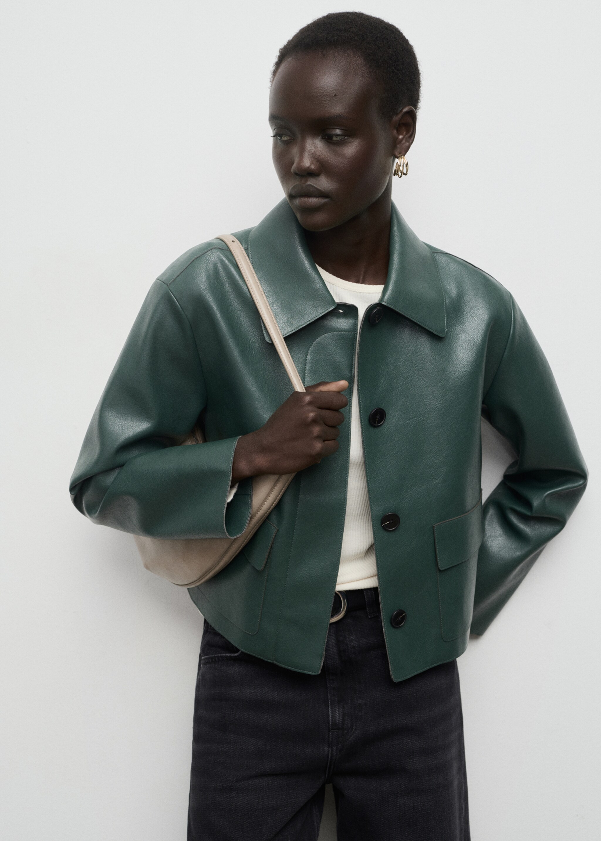 Leather-effect jacket with pockets - Medium plane, Green. Ref: 17094433-00.