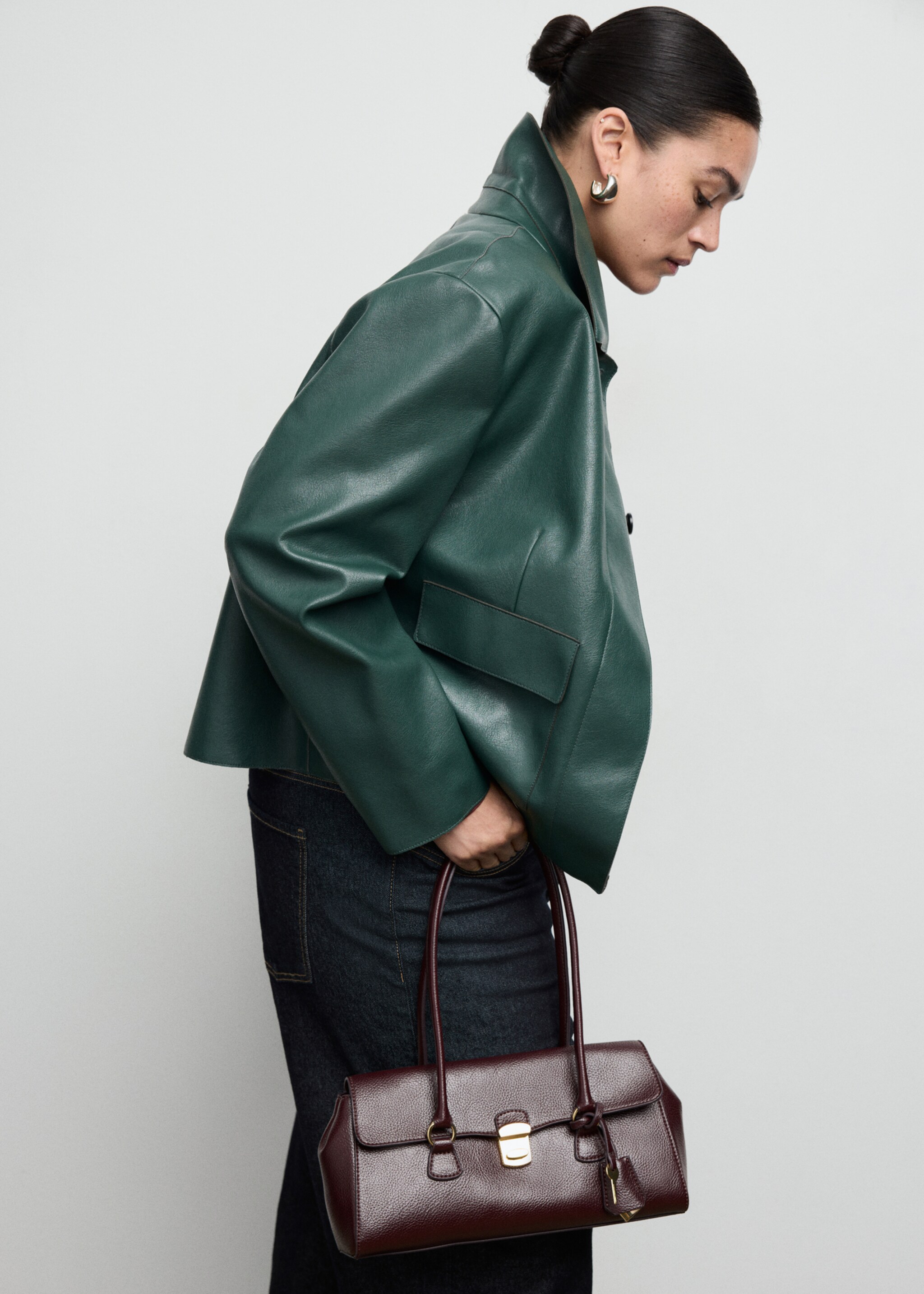 Chaqueta efecto piel bolsillos - Detalle del artículo 5, Verde. Ref: 17094433-00.