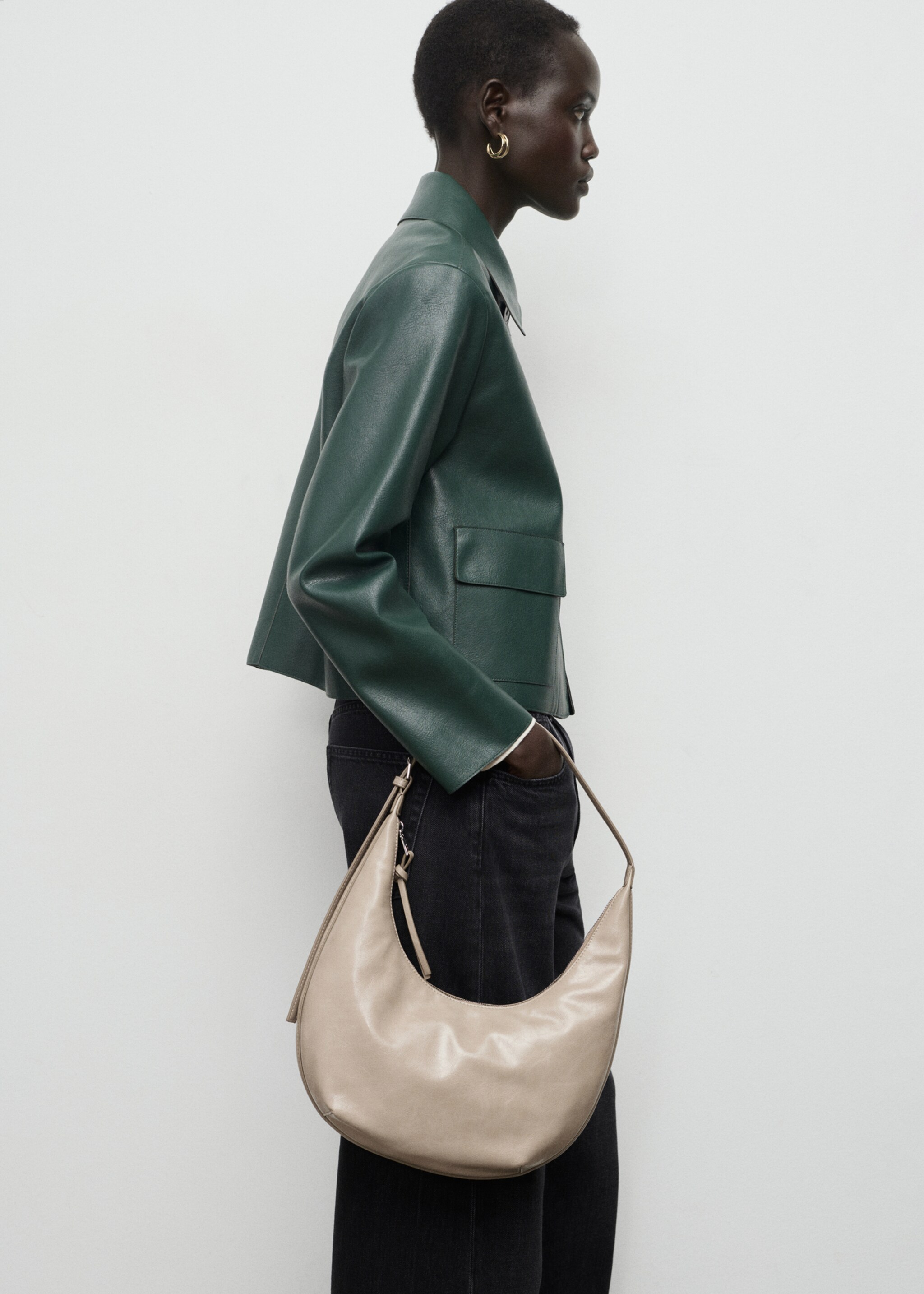 Leather-effect jacket with pockets - Details of the article 6, Green. Ref: 17094433-00.