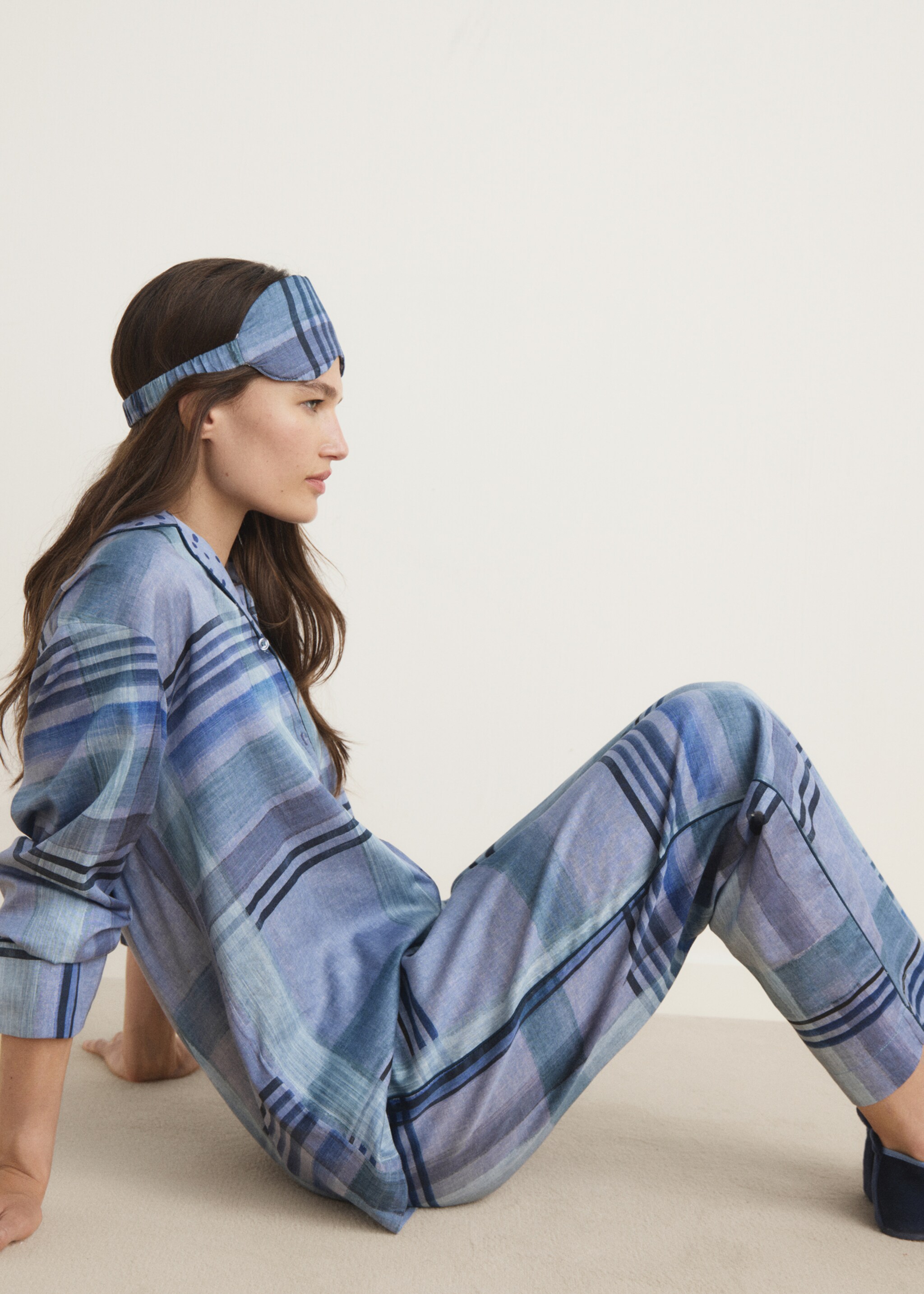 Printed pyjama trousers with piping - Details of the article 1, Ink Blue. Ref: 17094436-00.
