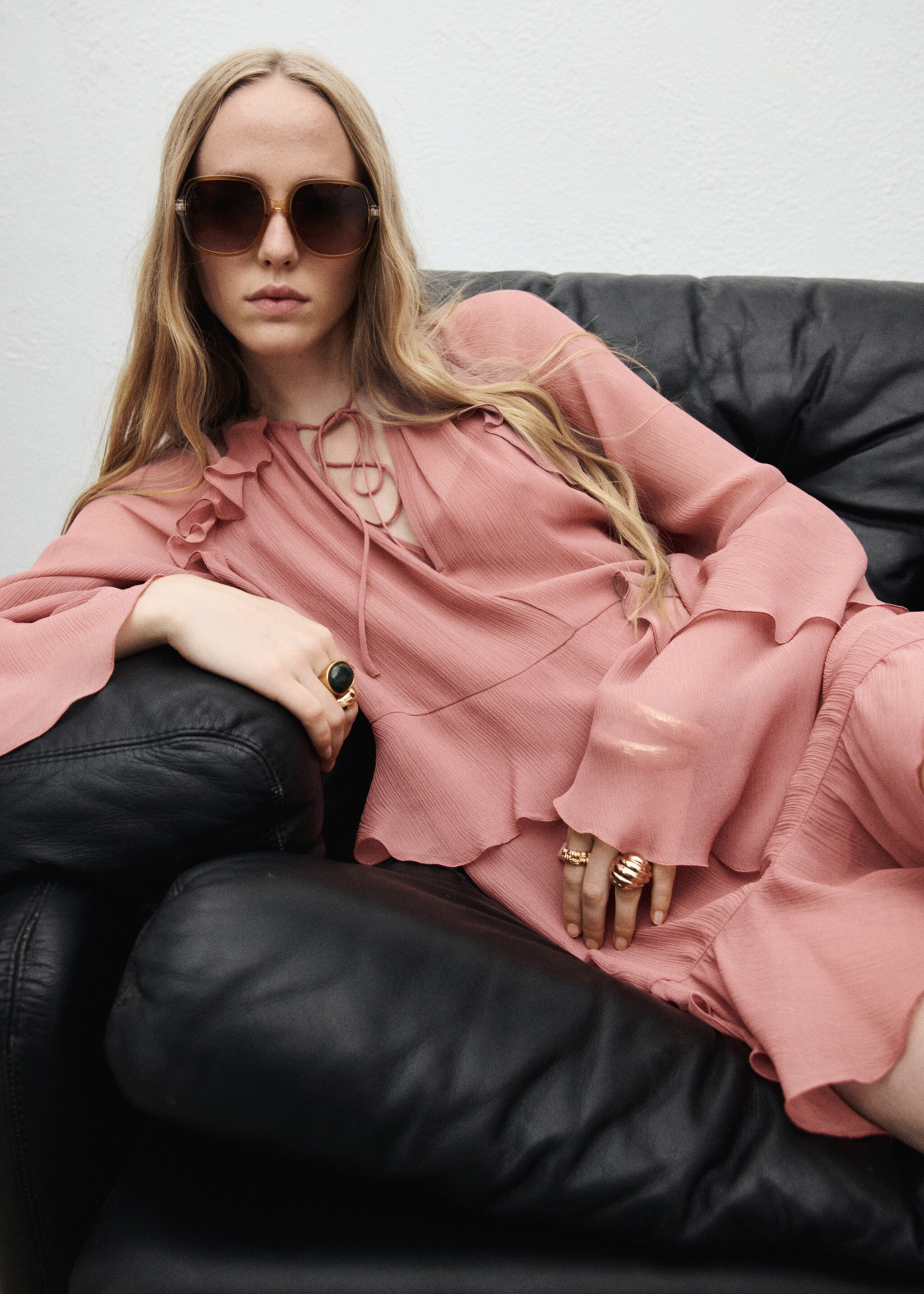 Short ruffled dress - Details of the article 6, Pink. Ref: 17094446-00.