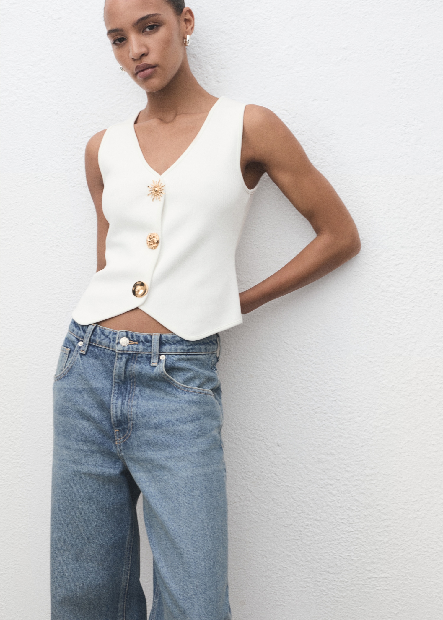 Knitted vest with jewel buttons Women MANGO USA