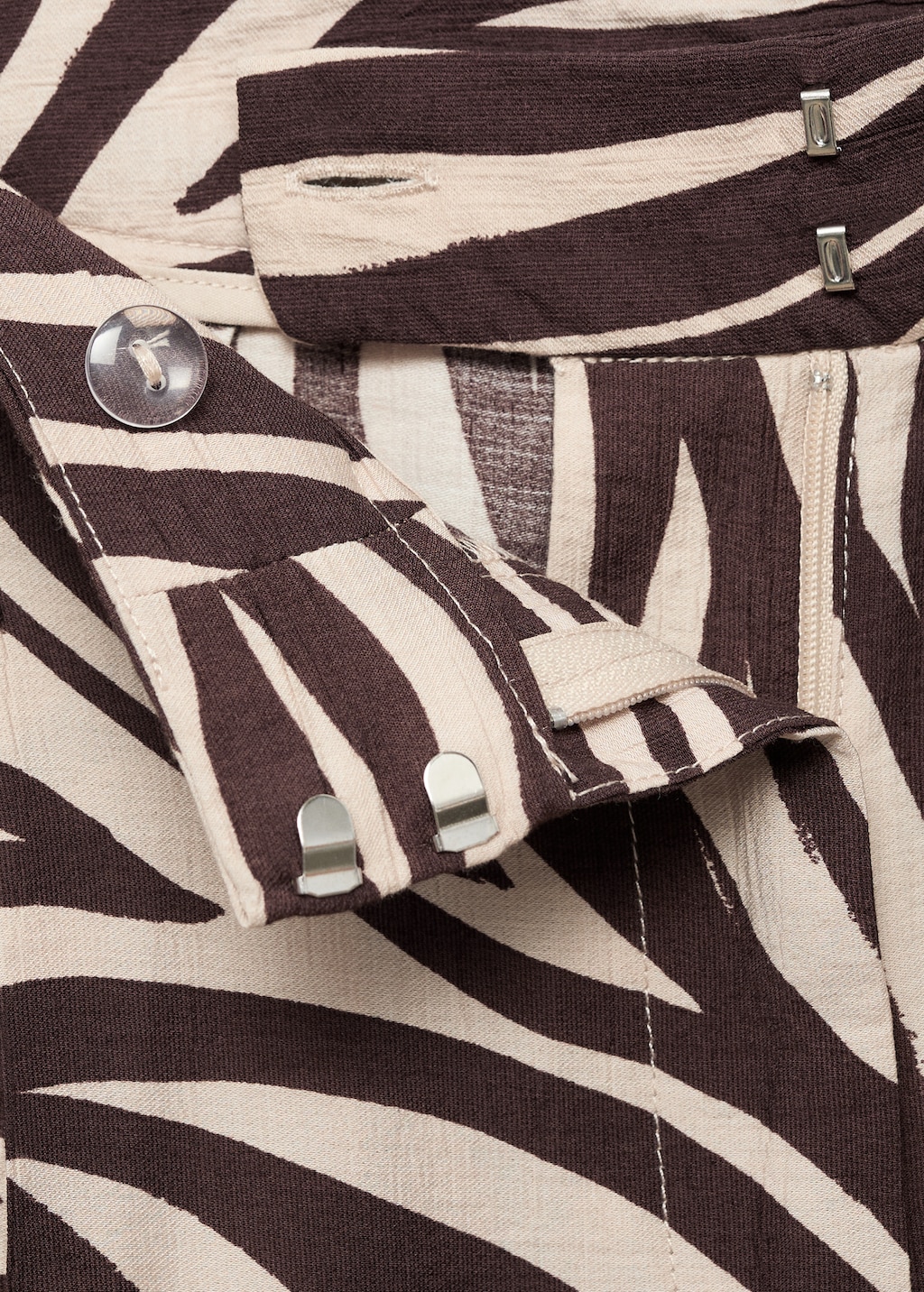 Straight-leg zebra-print pleated pants