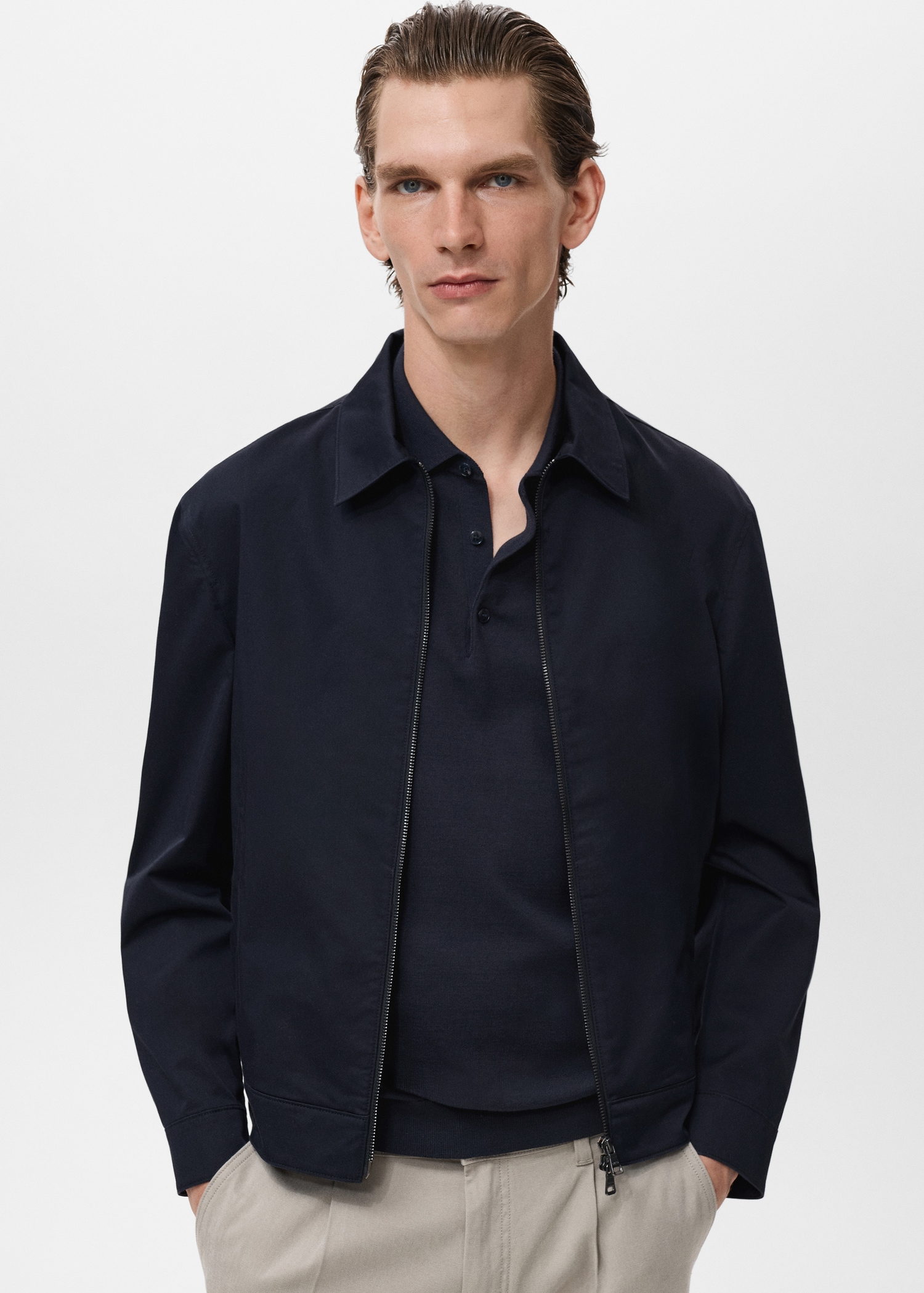 Jacket with a shirt collar and zip - Medium plane