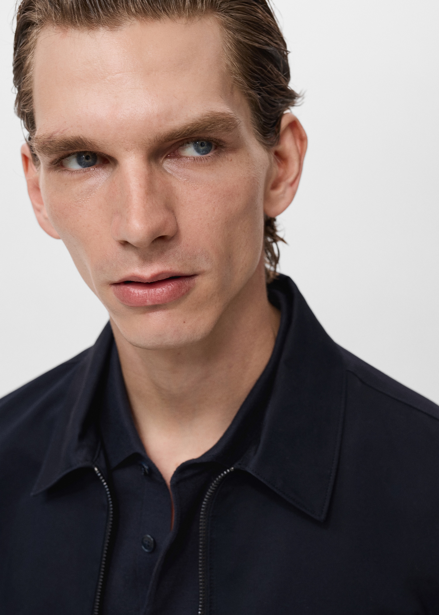 Jacket with a shirt collar and zip - Details of the article 1