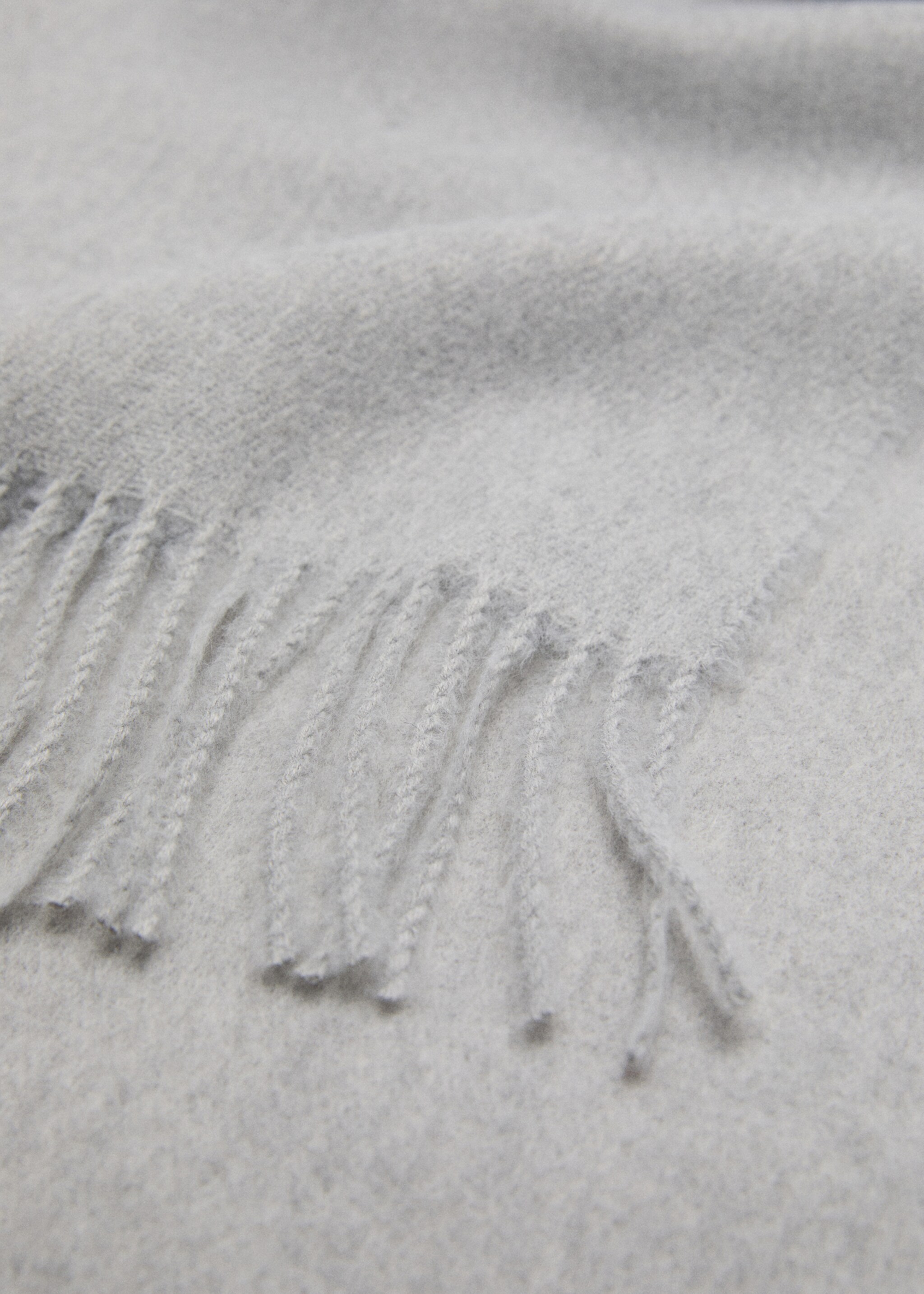 Fringed edge scarf - Medium plane, Light Heather Grey. Ref: 17095145-00.