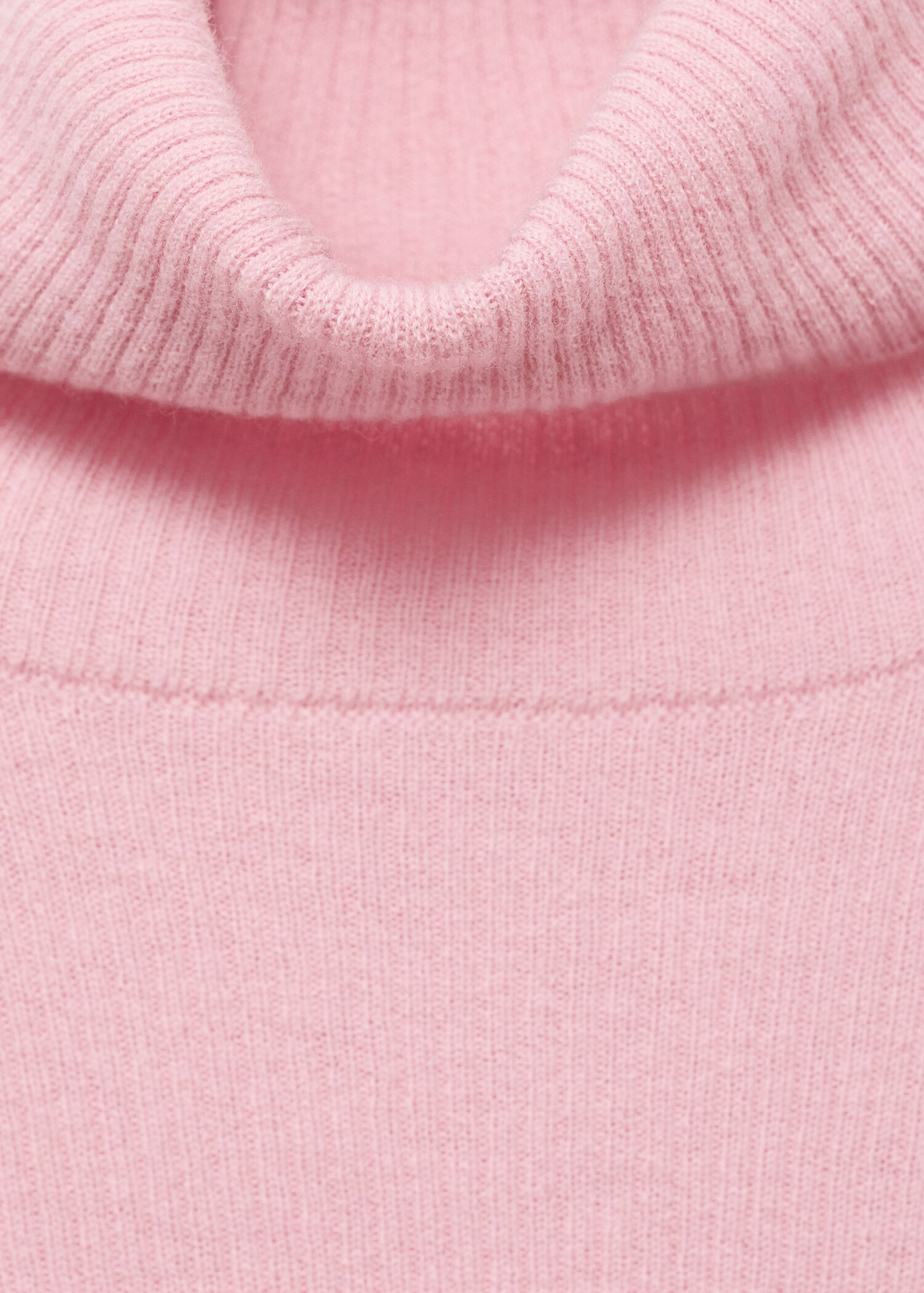 Turtleneck wool sweater - Details of the article 8