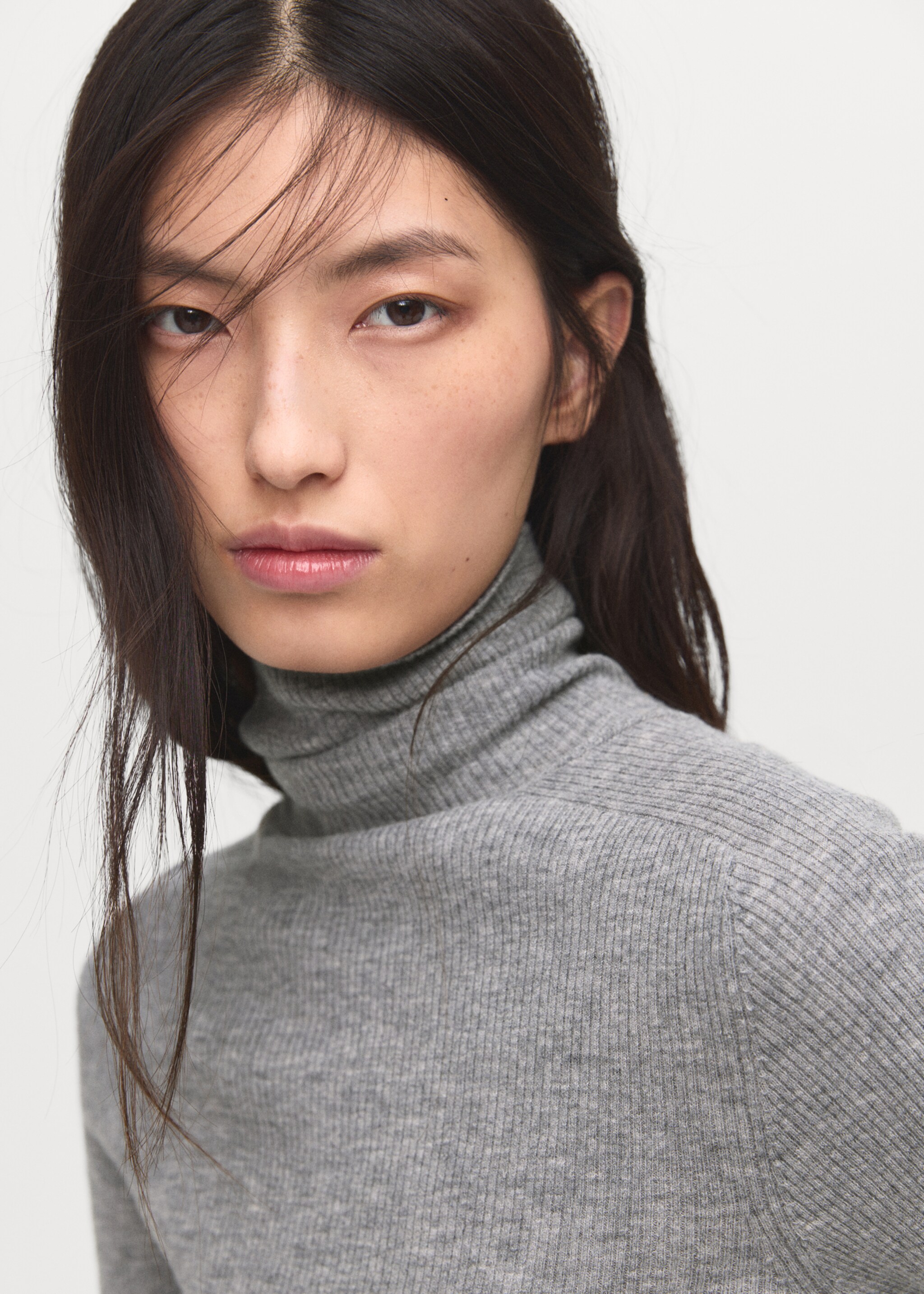 Turtleneck wool sweater - Details of the article 1, Light Heather Grey. Ref: 17095148-00.