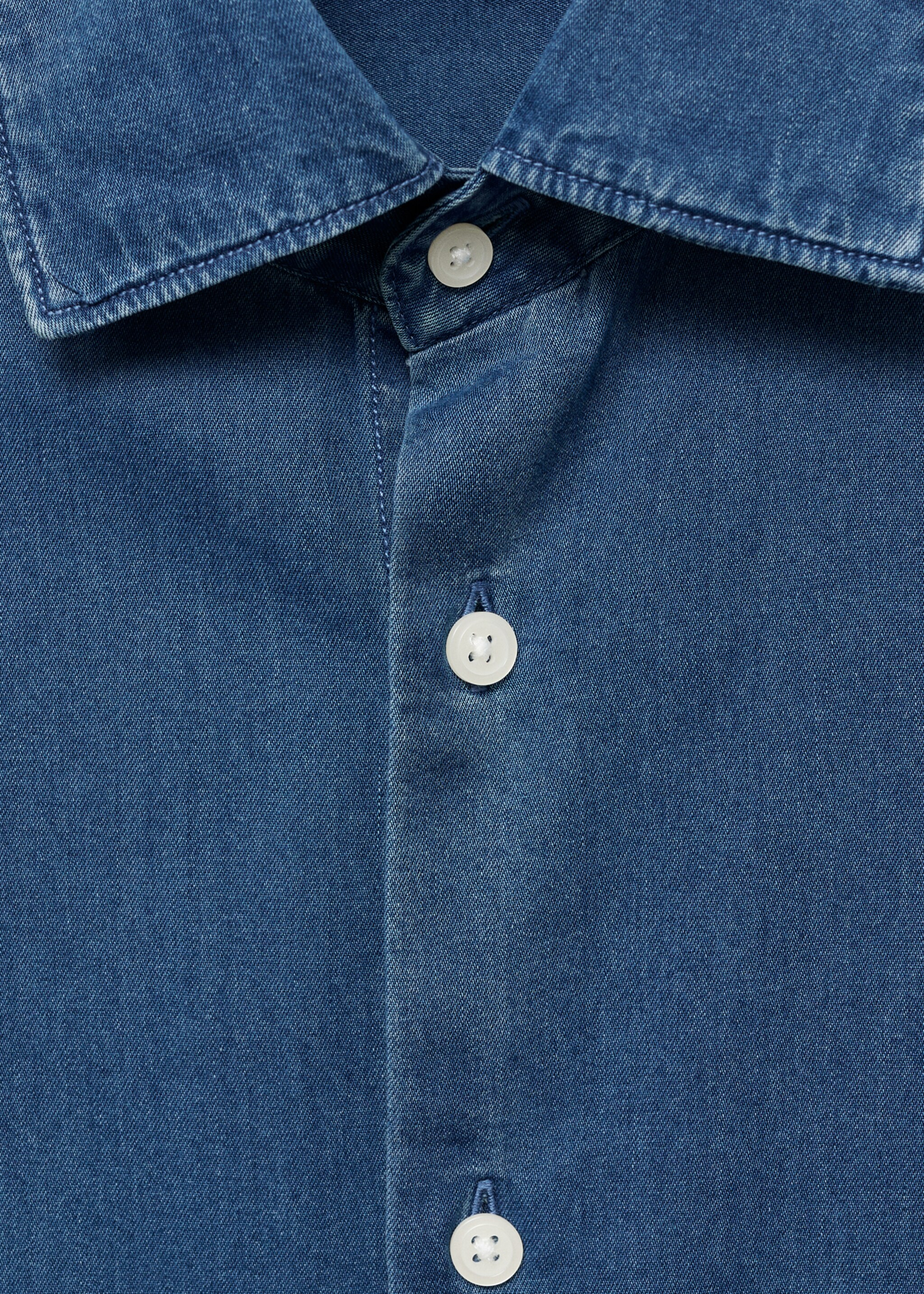 Chambray-Hemd aus 100 % Baumwolle - Detail des Artikels 8, Mittelblau. Ref: 17095149-00.