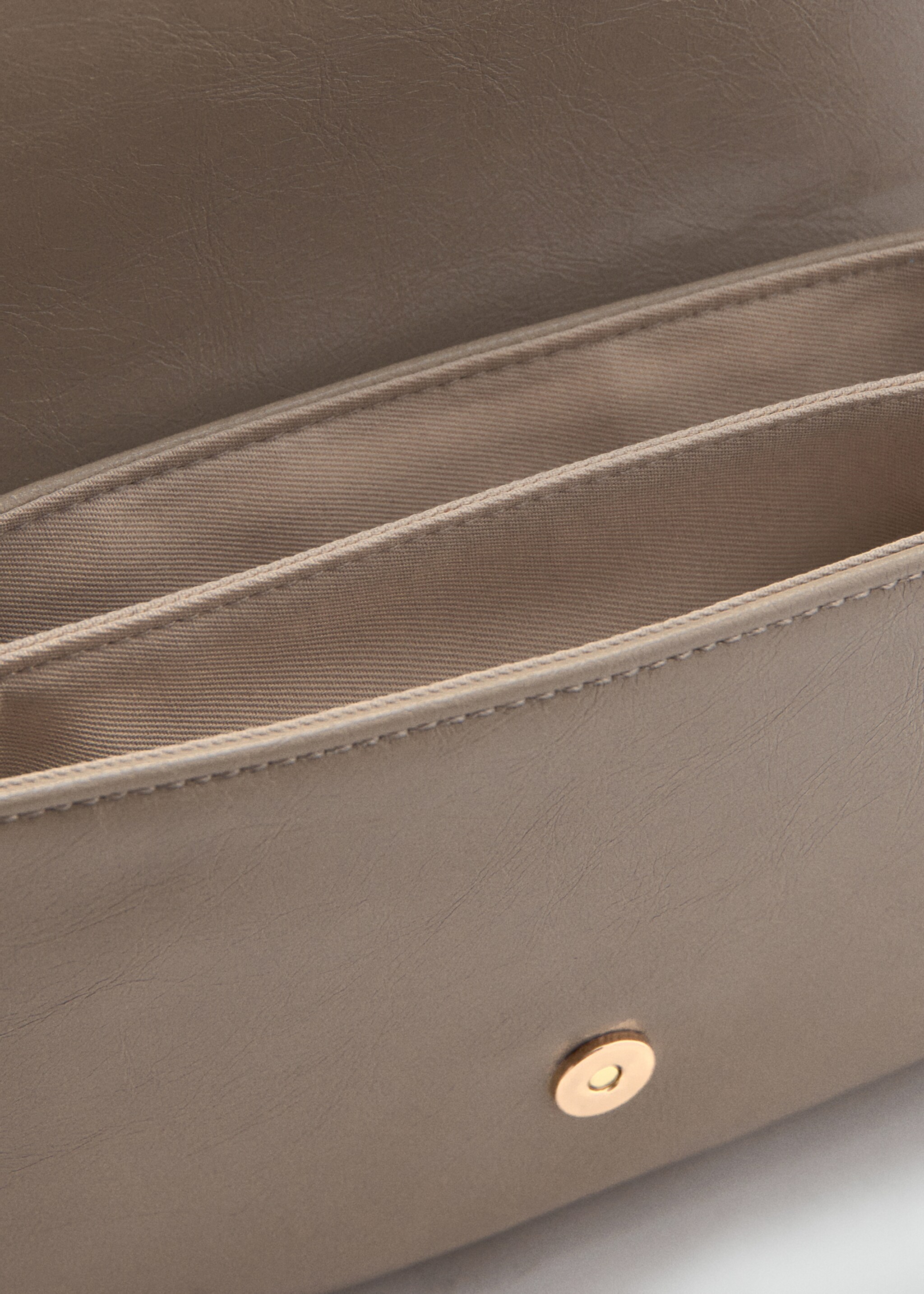 Small crossbody bag - Details of the article 2, Medium Brown. Ref: 17095150-00.