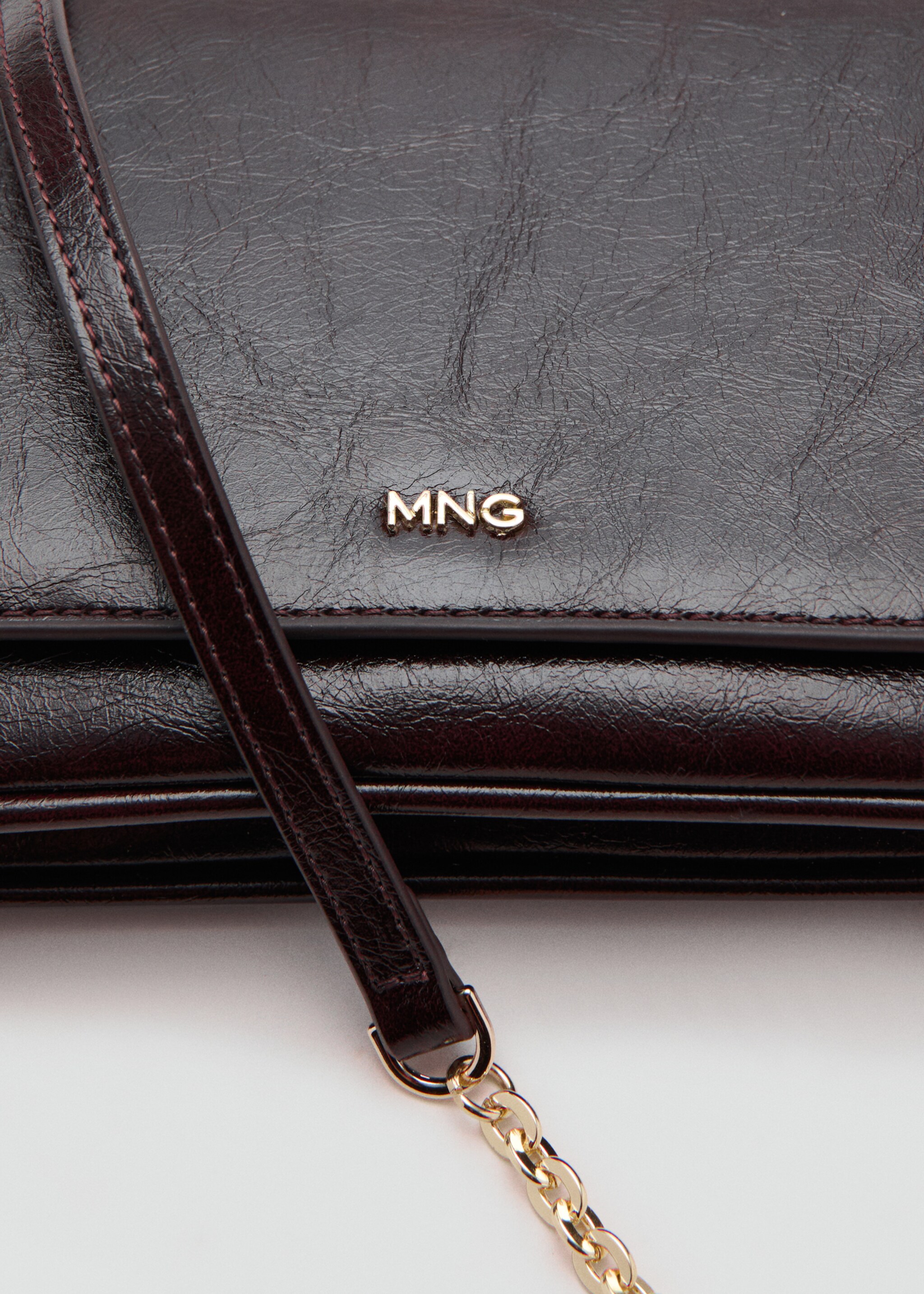 Small crossbody bag - Details of the article 1, Burgundy. Ref: 17095150-00.