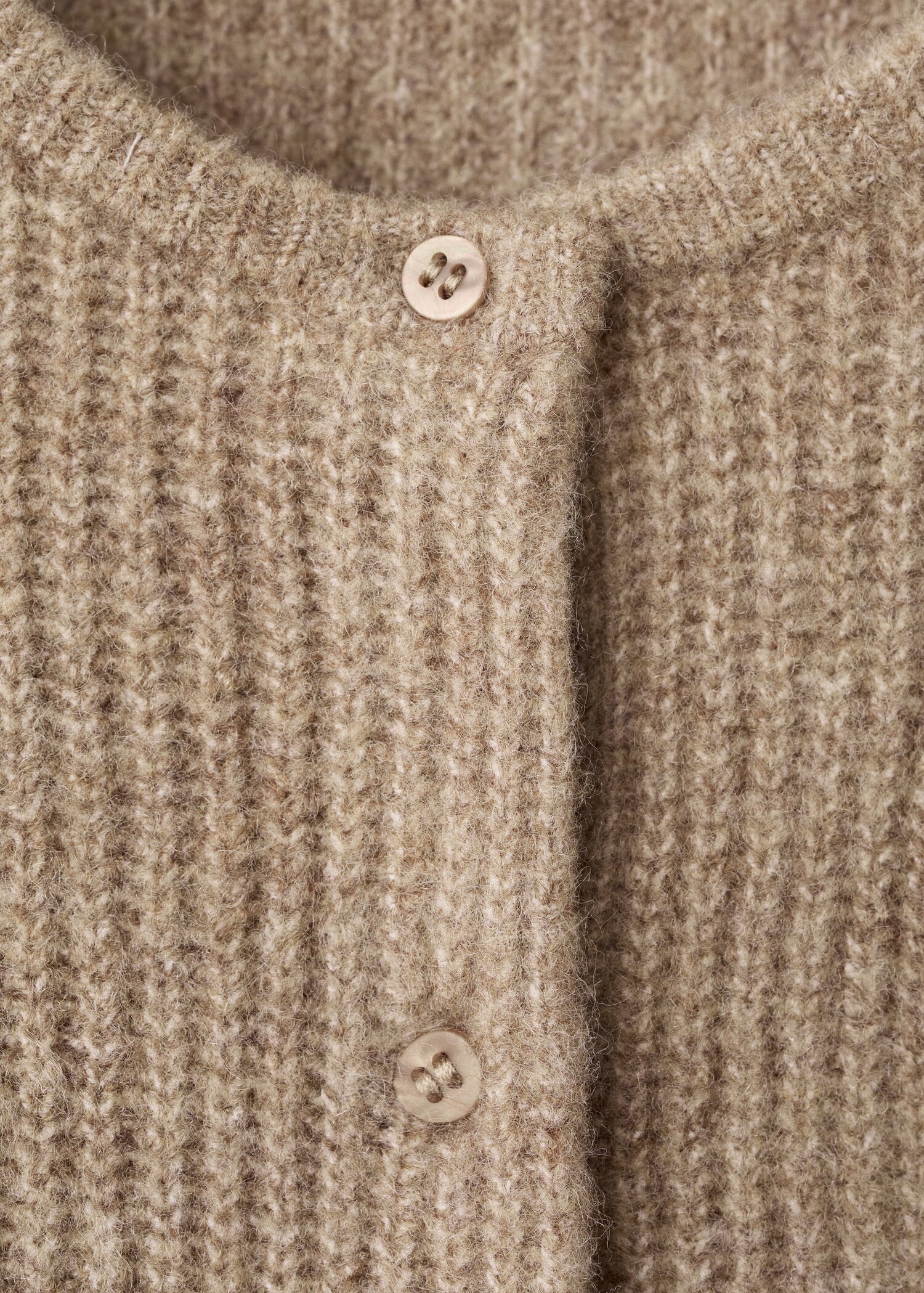 Knitted button cardigan - Details of the article 0
