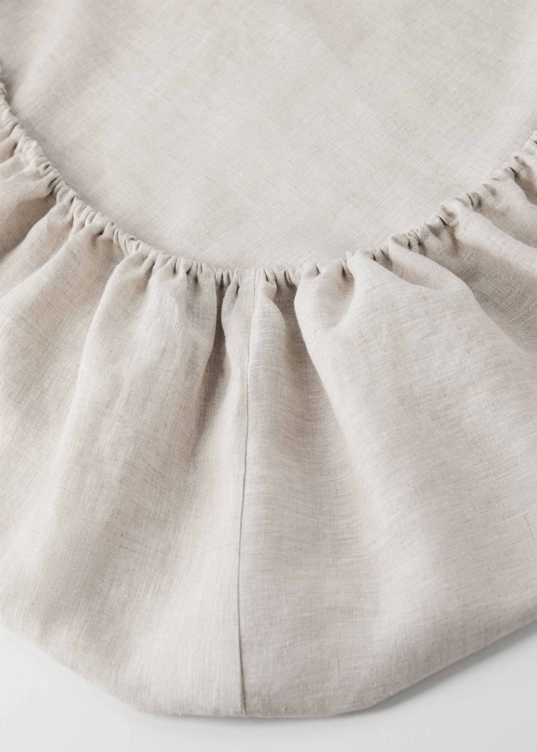 Washed linen fitted sheet with hemstitch for cot - Details of the article 1, Beige. Ref: 17095165-00.