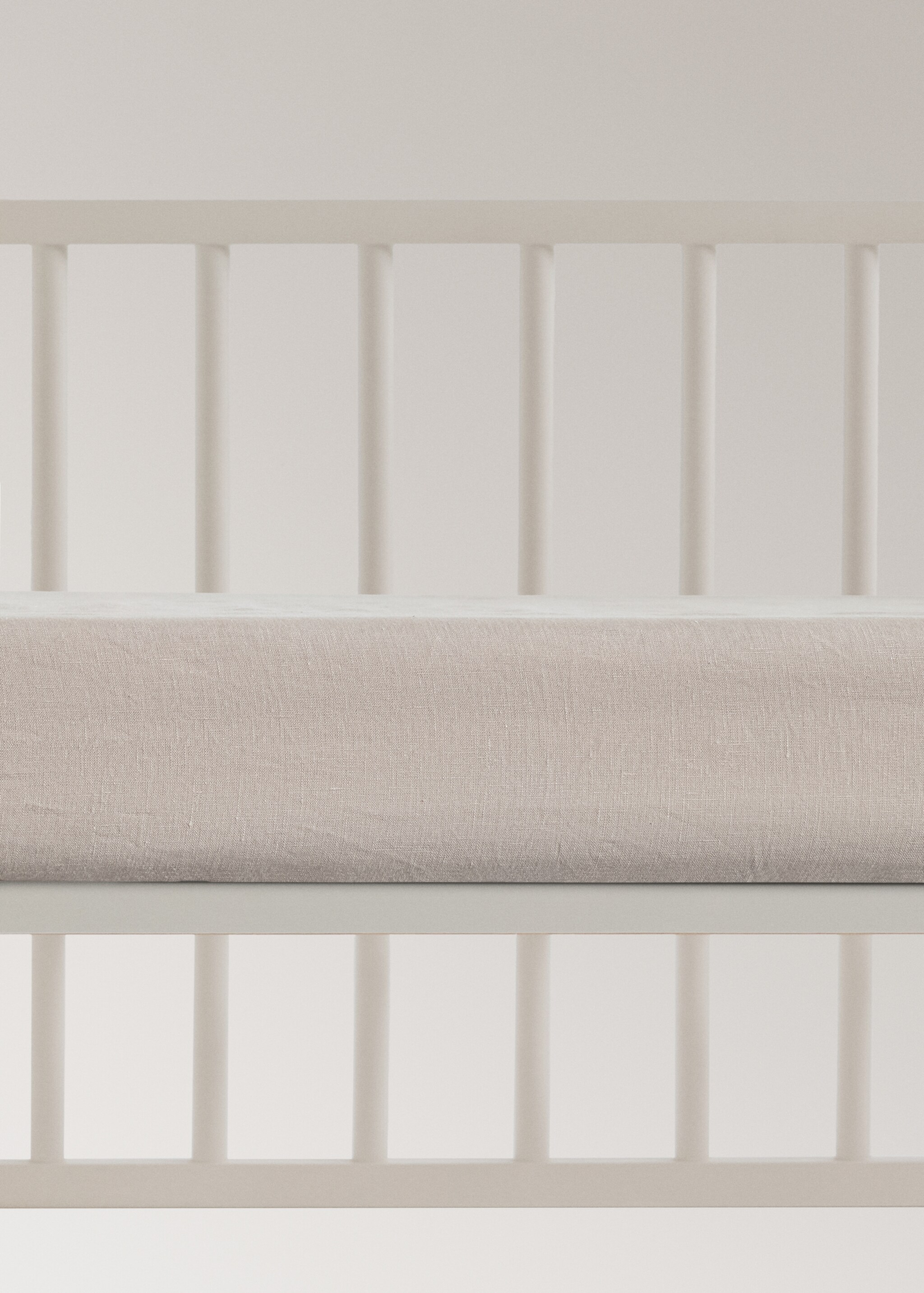 Washed linen fitted sheet with hemstitch for cot - Article without model, Medium Brown. Ref: 17095165-00.