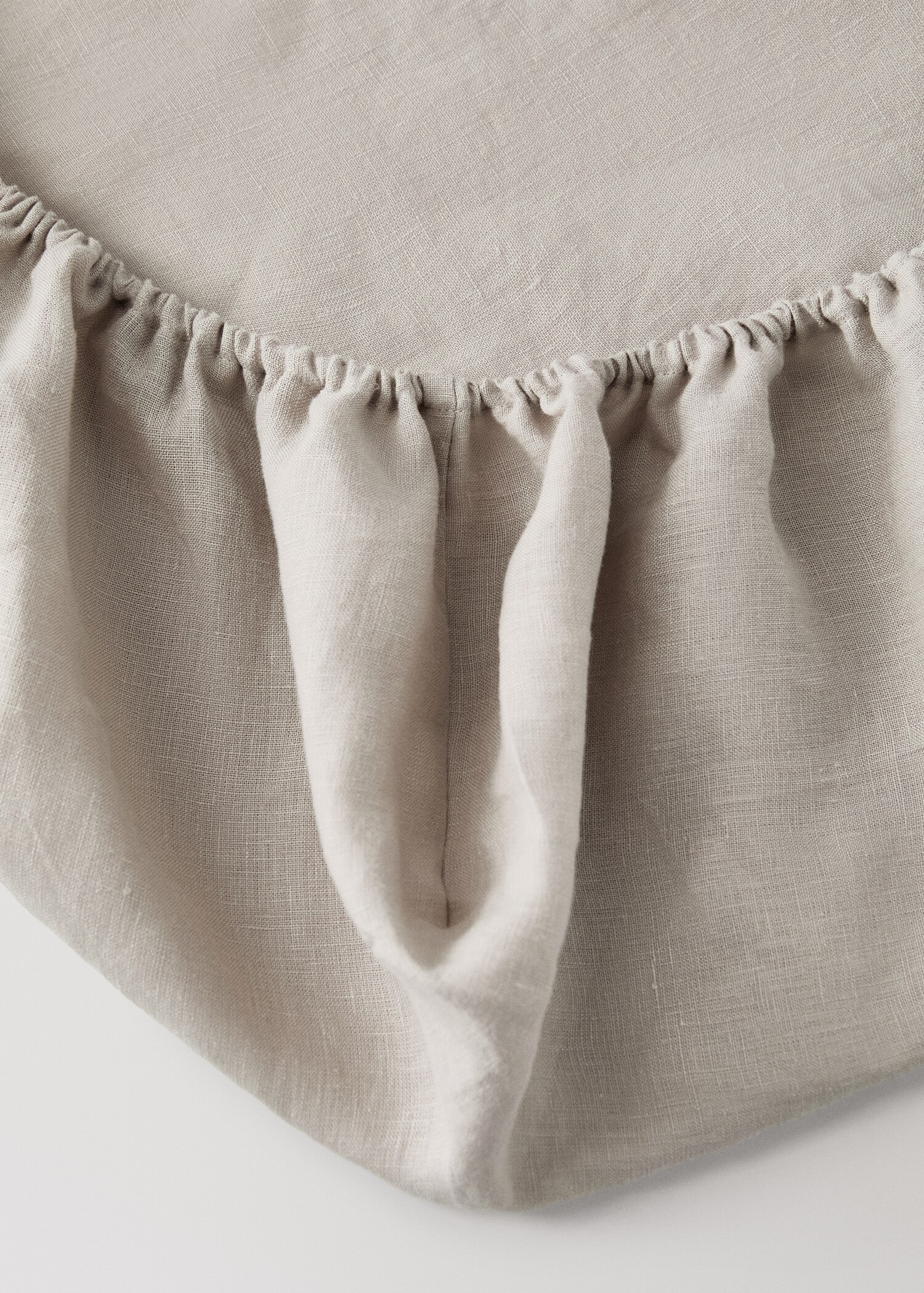 Washed linen fitted sheet with hemstitch for cot - Details of the article 1