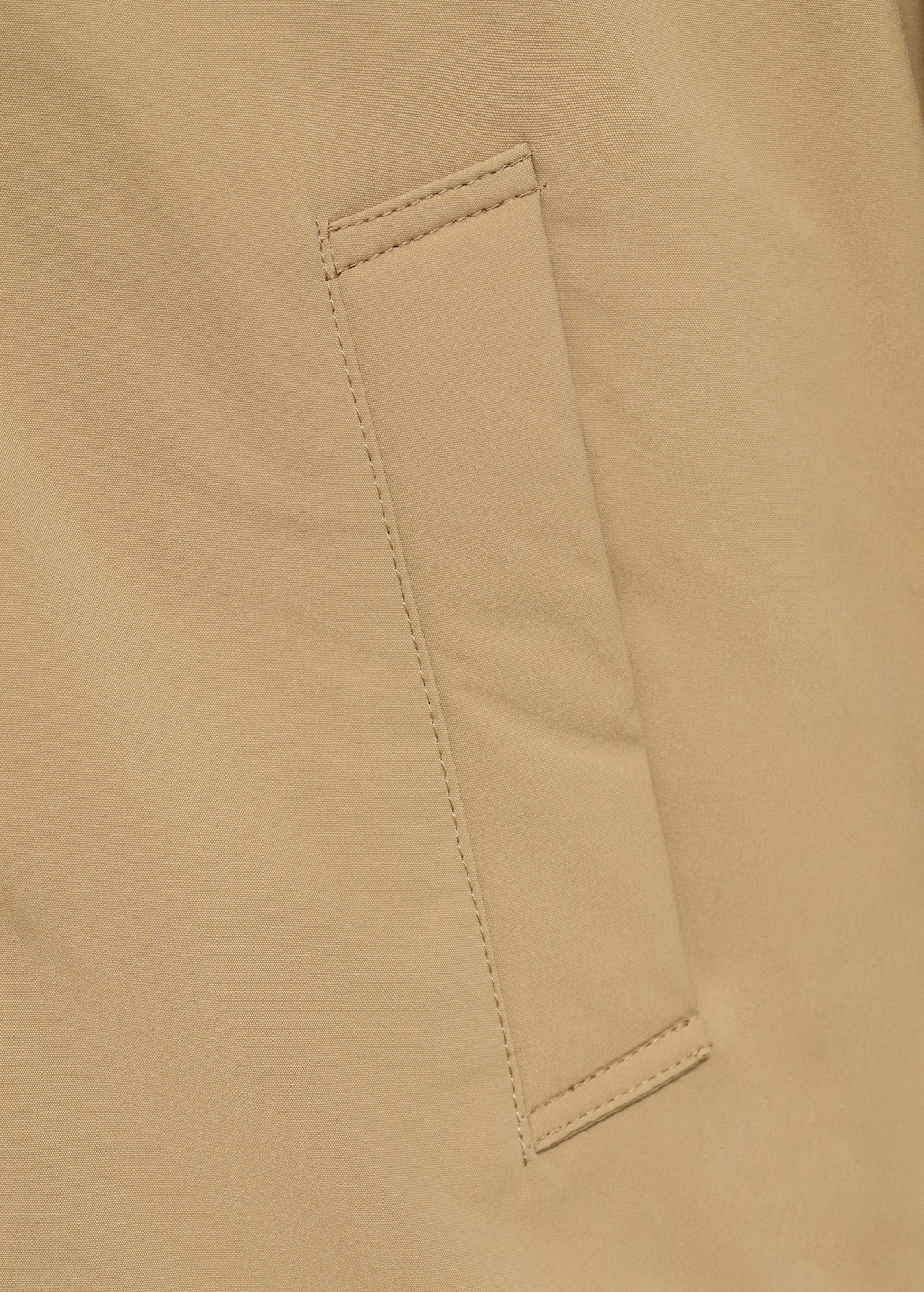 Hooded anorak with buttons