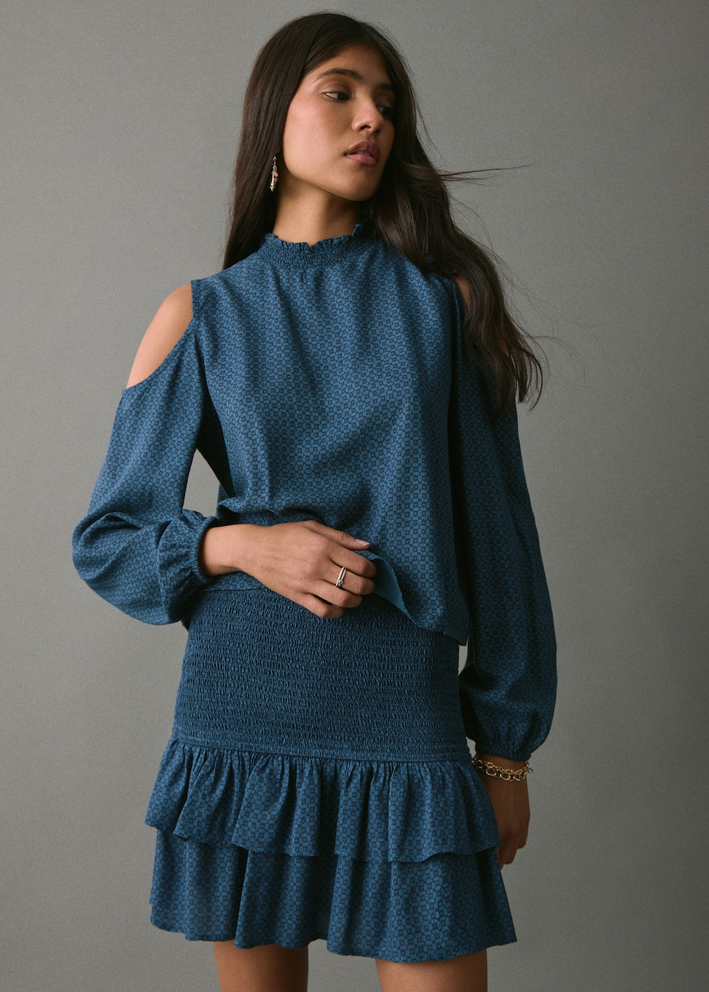 Gathered skirt with ruffles