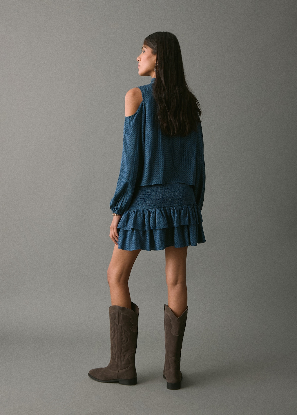 Gathered skirt with ruffles