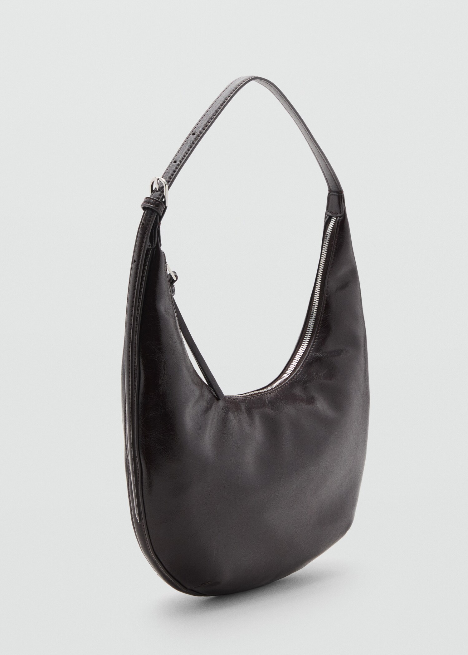 Medium oval bag with a pebbled effect - Medium plane