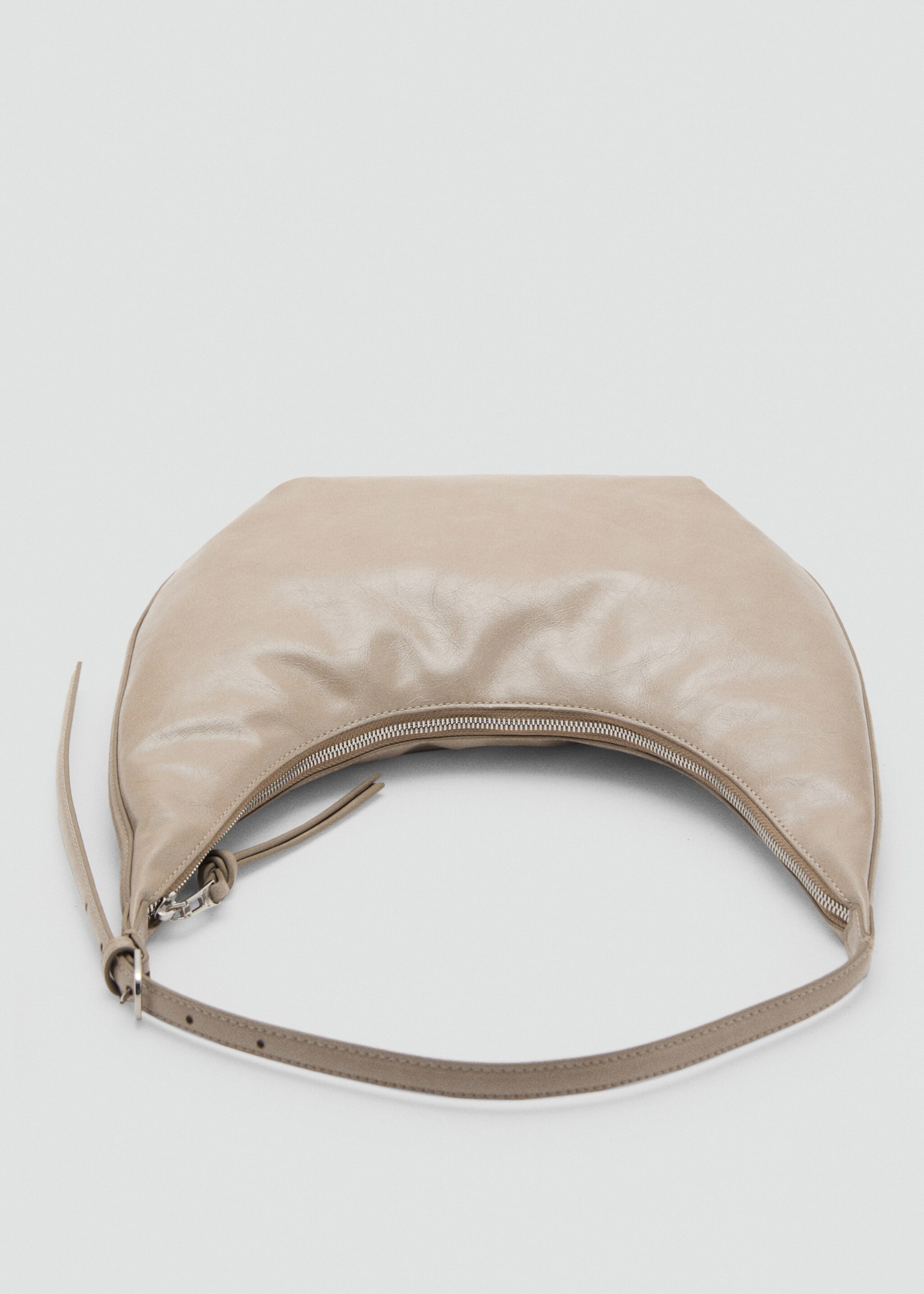 Medium oval bag with a pebbled effect - Details of the article 3, Light/Pastel Brown. Ref: 17095792-00.