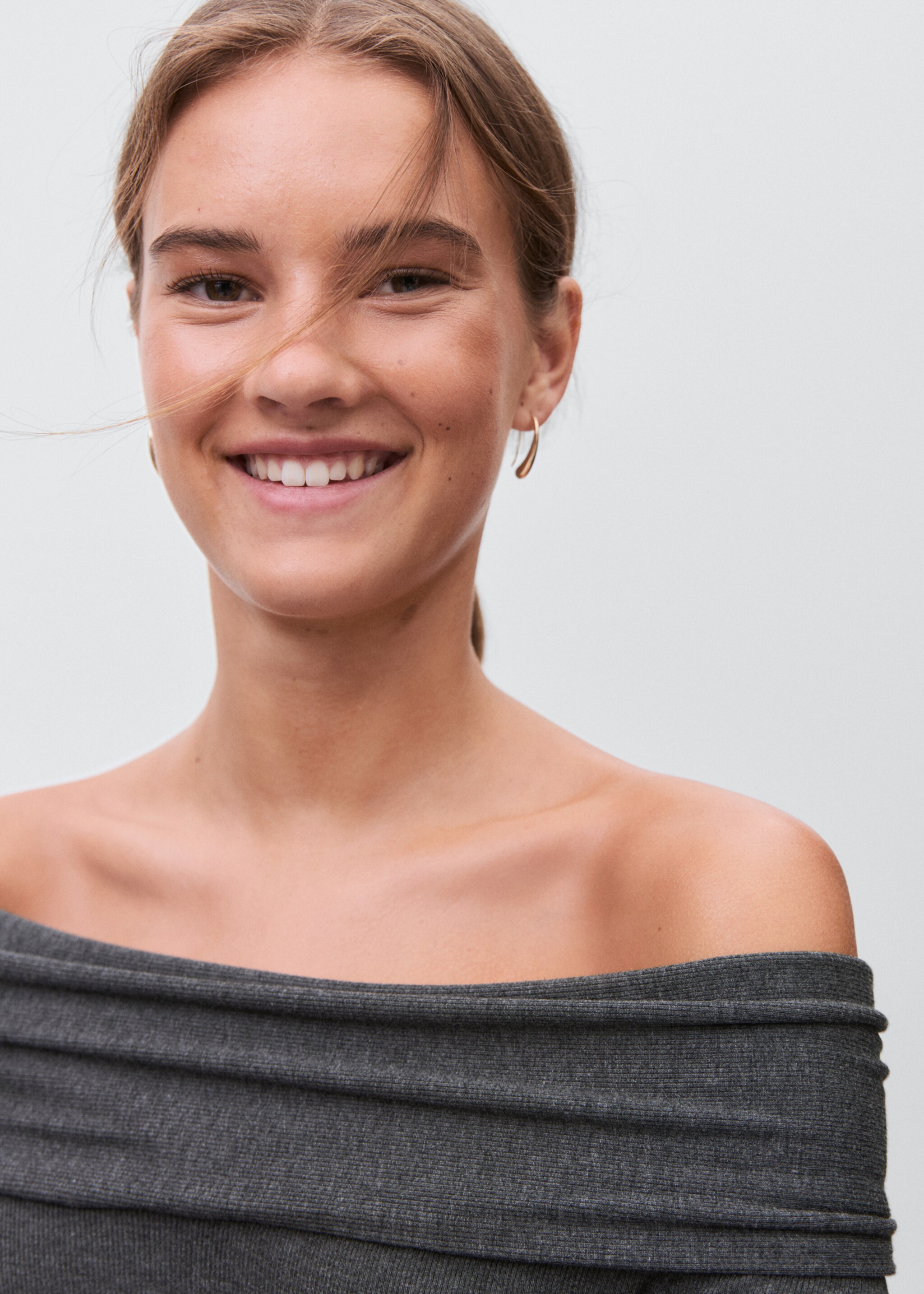 Langes Off-Shoulder-Kleid - Detail des Artikels 1, Grau. Ref: 17095796-00.