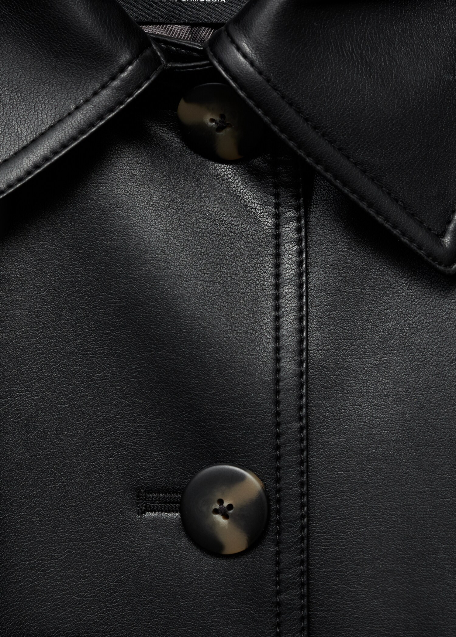 Long leather-effect trench coat with belt - Details of the article 0